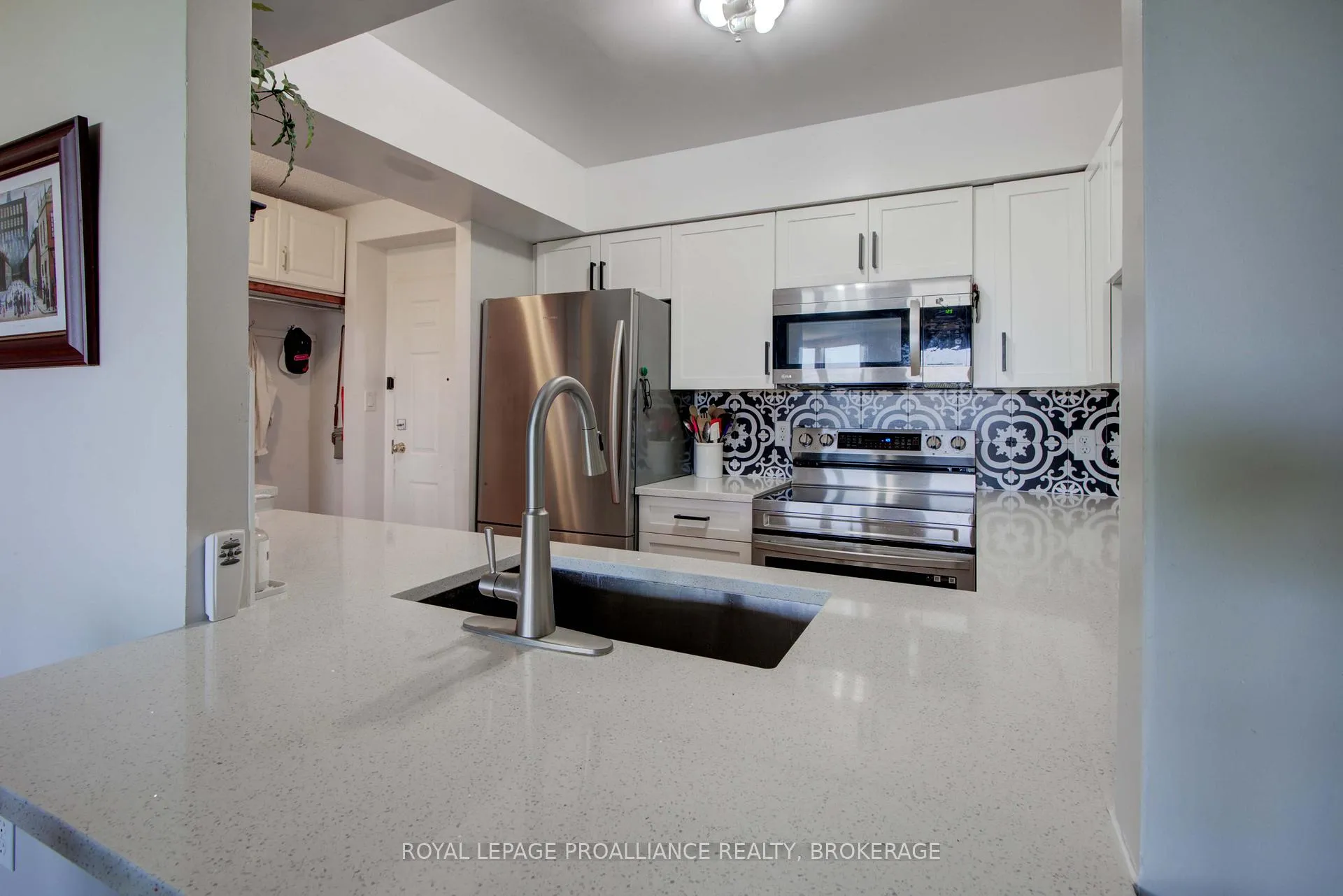 Photo 18 of Unit 609, 675 Davis Drive, Kingston, East Gardiners Rd — HOMEH