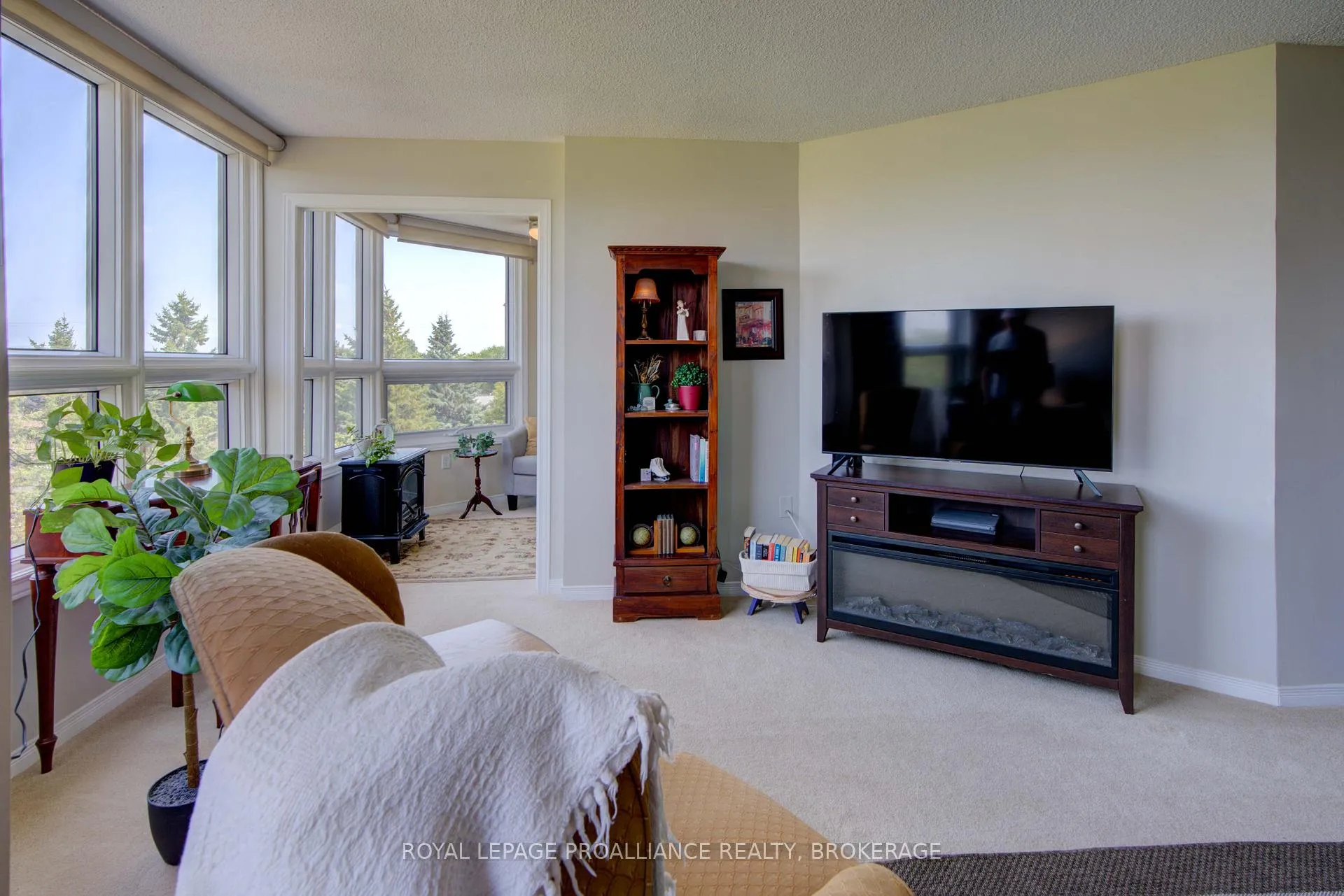 Photo 21 of Unit 609, 675 Davis Drive, Kingston, East Gardiners Rd — HOMEH