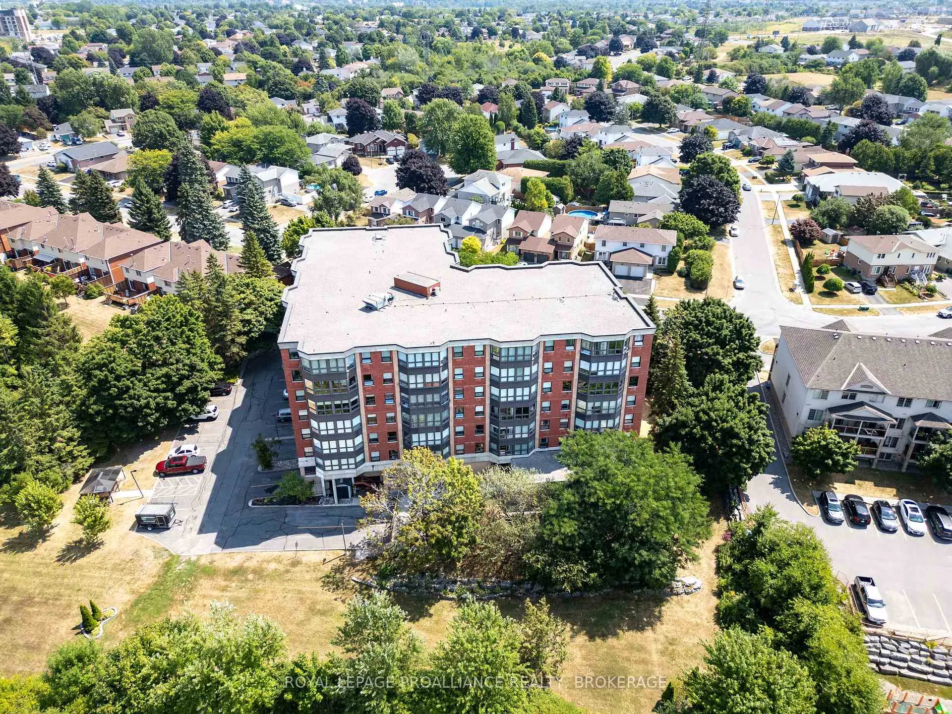 Photo 43 of Unit 609, 675 Davis Drive, Kingston, East Gardiners Rd — HOMEH