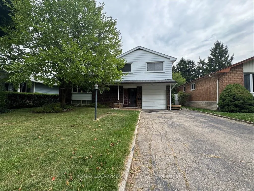 Photo 3 of 176 Laurier Avenue, Hamilton, Buchanan — HOMEH