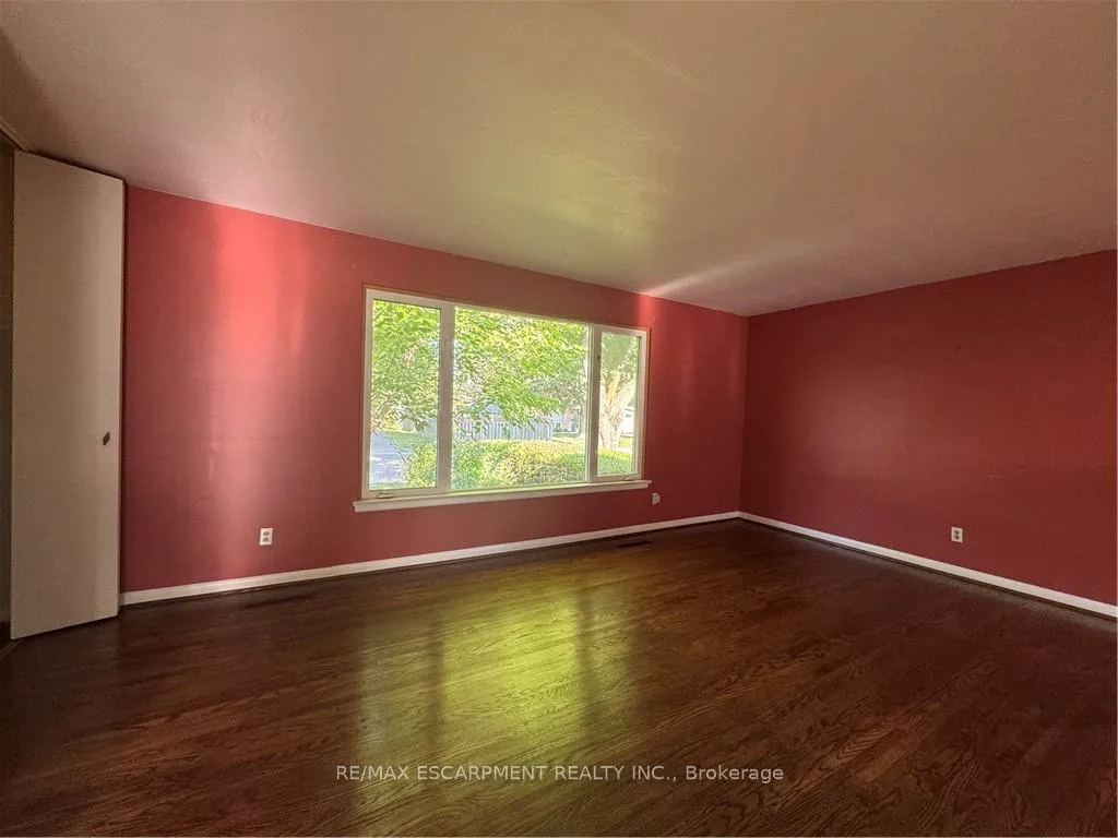 Photo 8 of 176 Laurier Avenue, Hamilton, Buchanan — HOMEH
