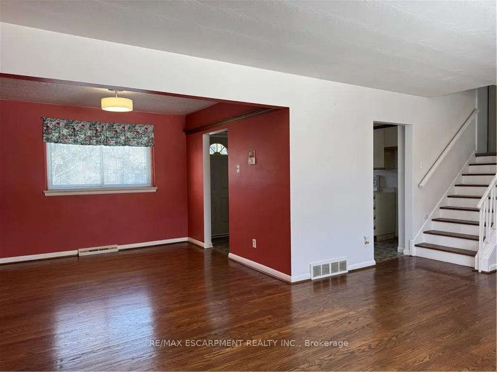 Photo 9 of 176 Laurier Avenue, Hamilton, Buchanan — HOMEH
