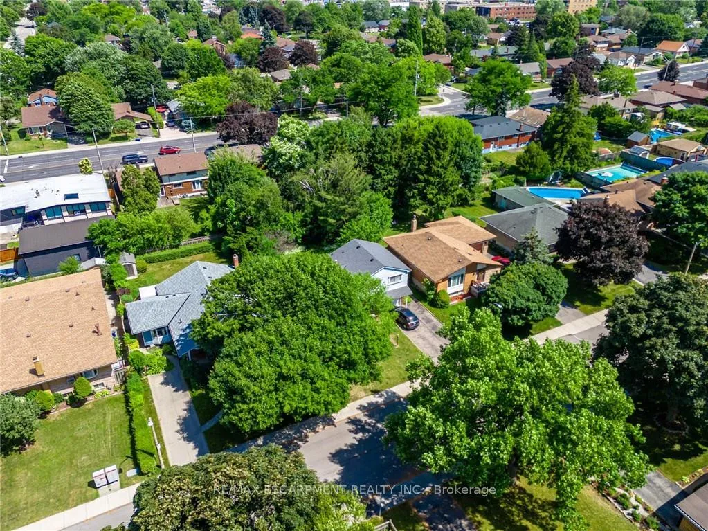 Photo 21 of 176 Laurier Avenue, Hamilton, Buchanan — HOMEH