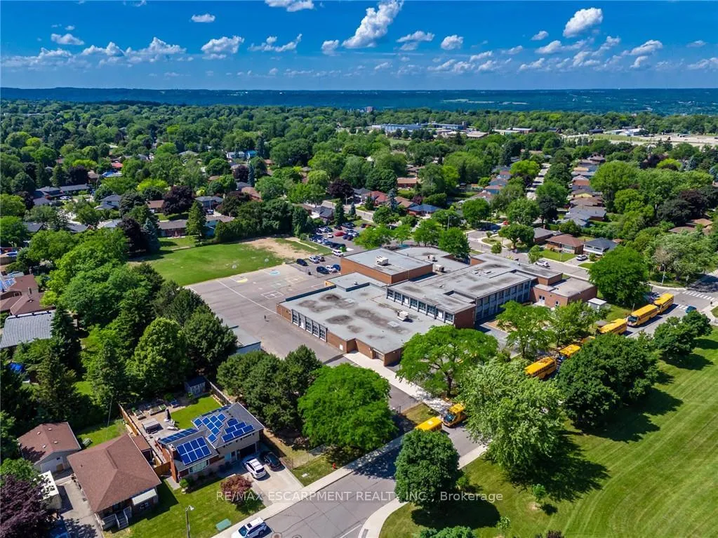 Photo 25 of 176 Laurier Avenue, Hamilton, Buchanan — HOMEH
