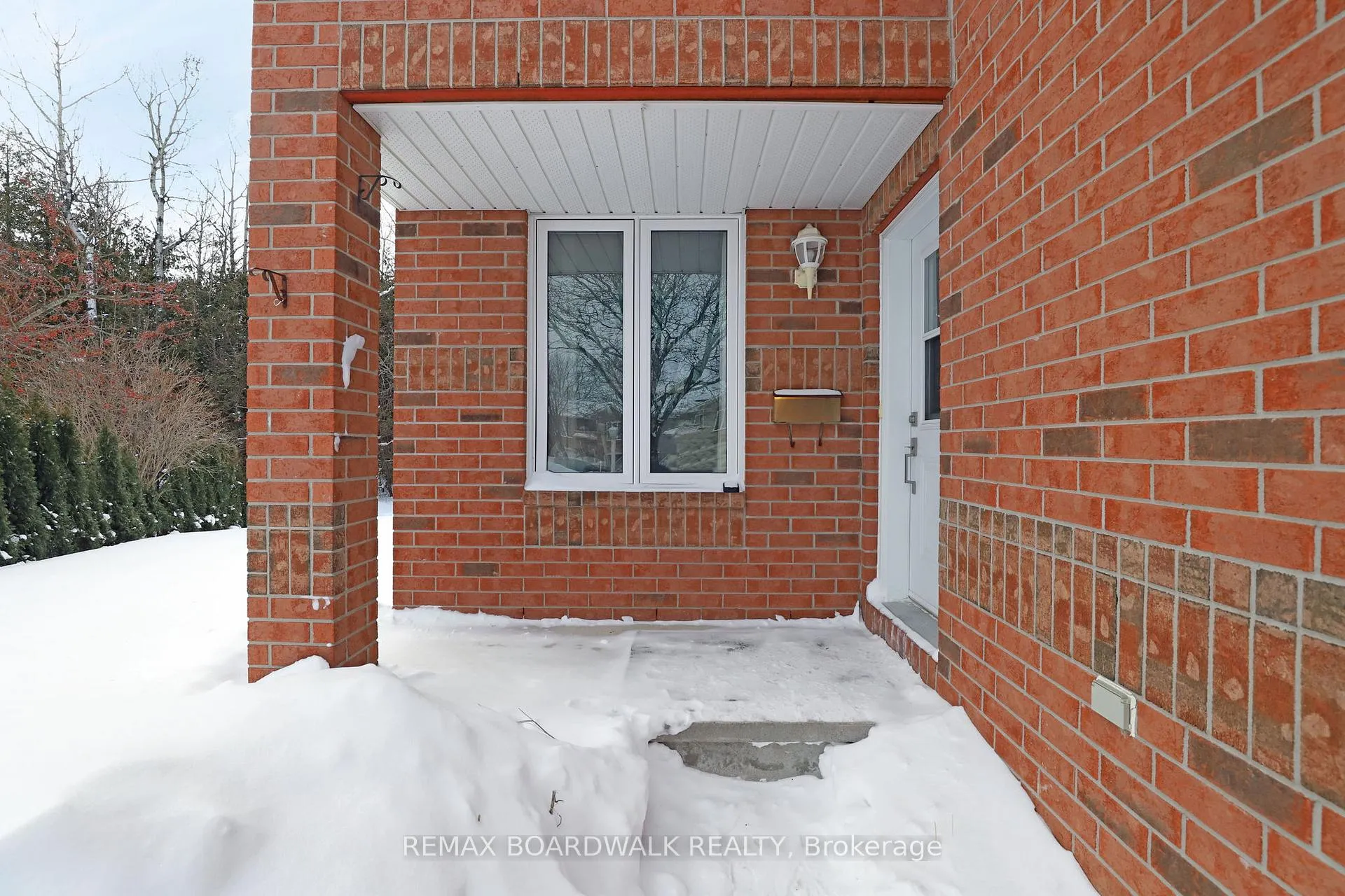 Photo 3 of 91 Whalings Circle SW, Ottawa, Stittsville (Central) — HOMEH