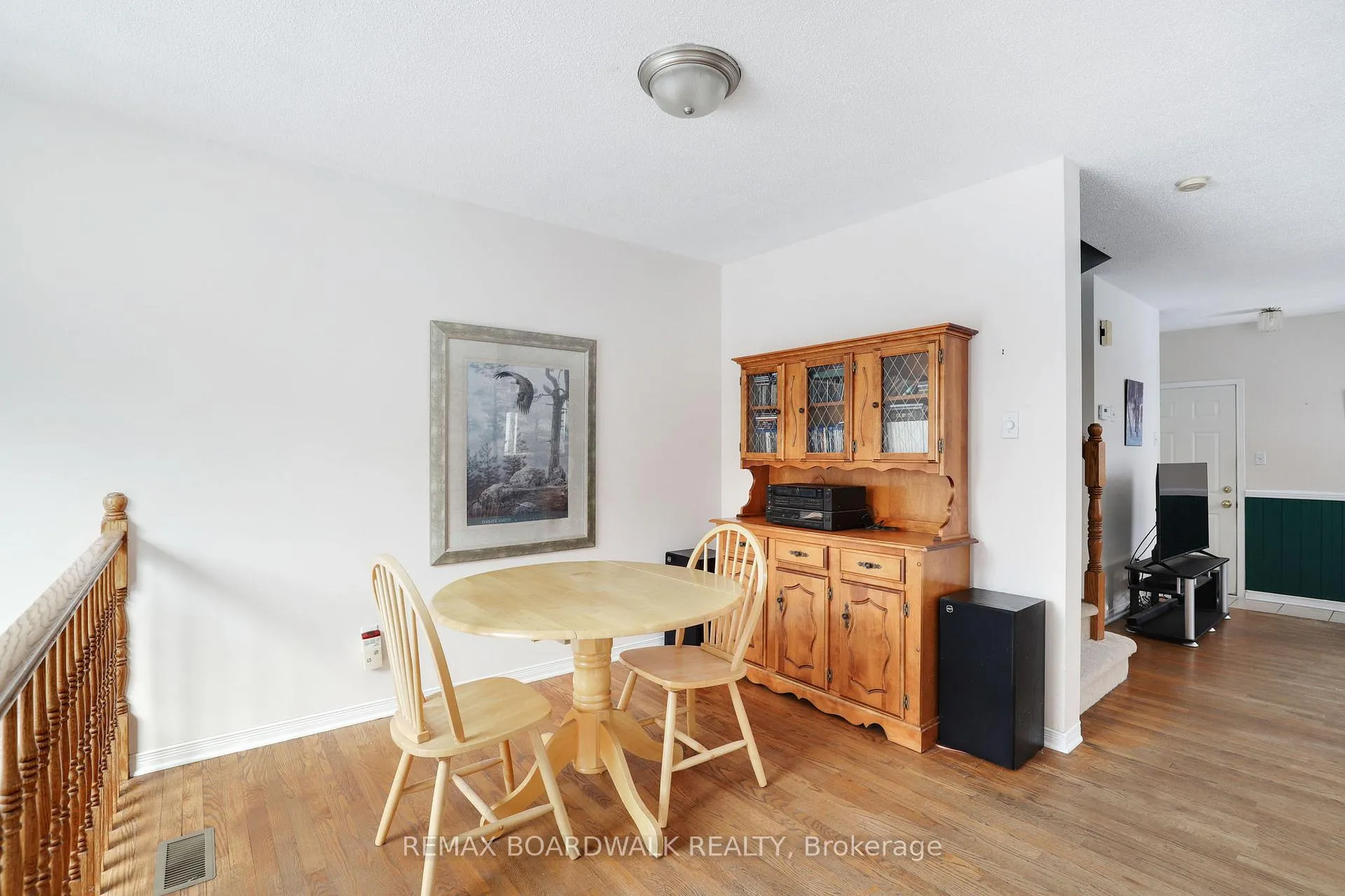 Photo 9 of 91 Whalings Circle SW, Ottawa, Stittsville (Central) — HOMEH