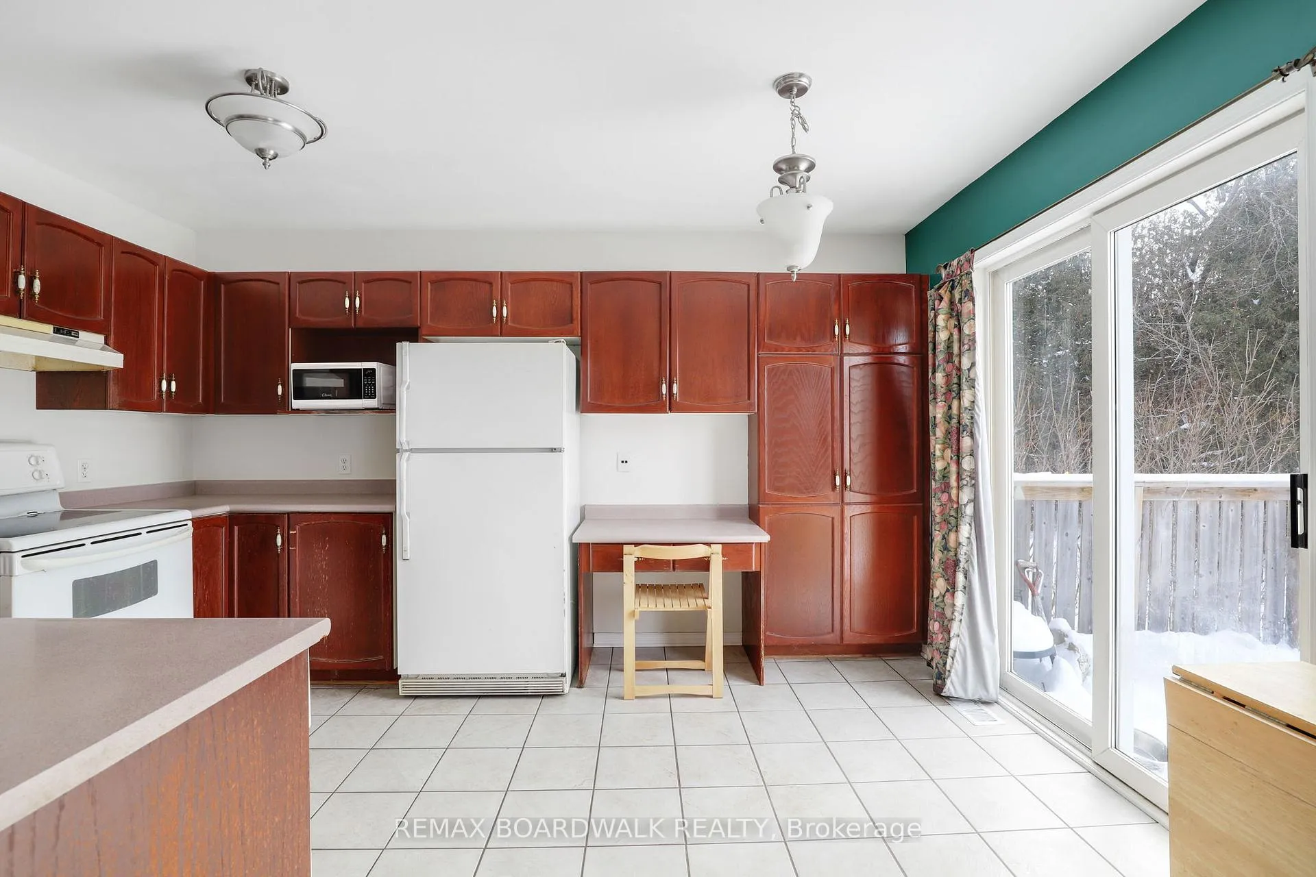Photo 11 of 91 Whalings Circle SW, Ottawa, Stittsville (Central) — HOMEH