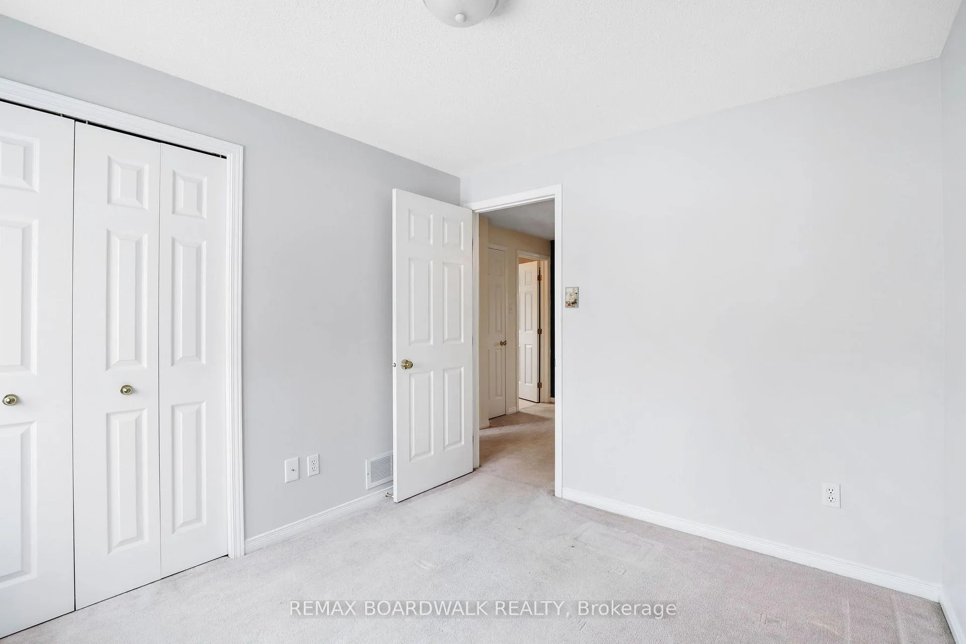 Photo 24 of 91 Whalings Circle SW, Ottawa, Stittsville (Central) — HOMEH