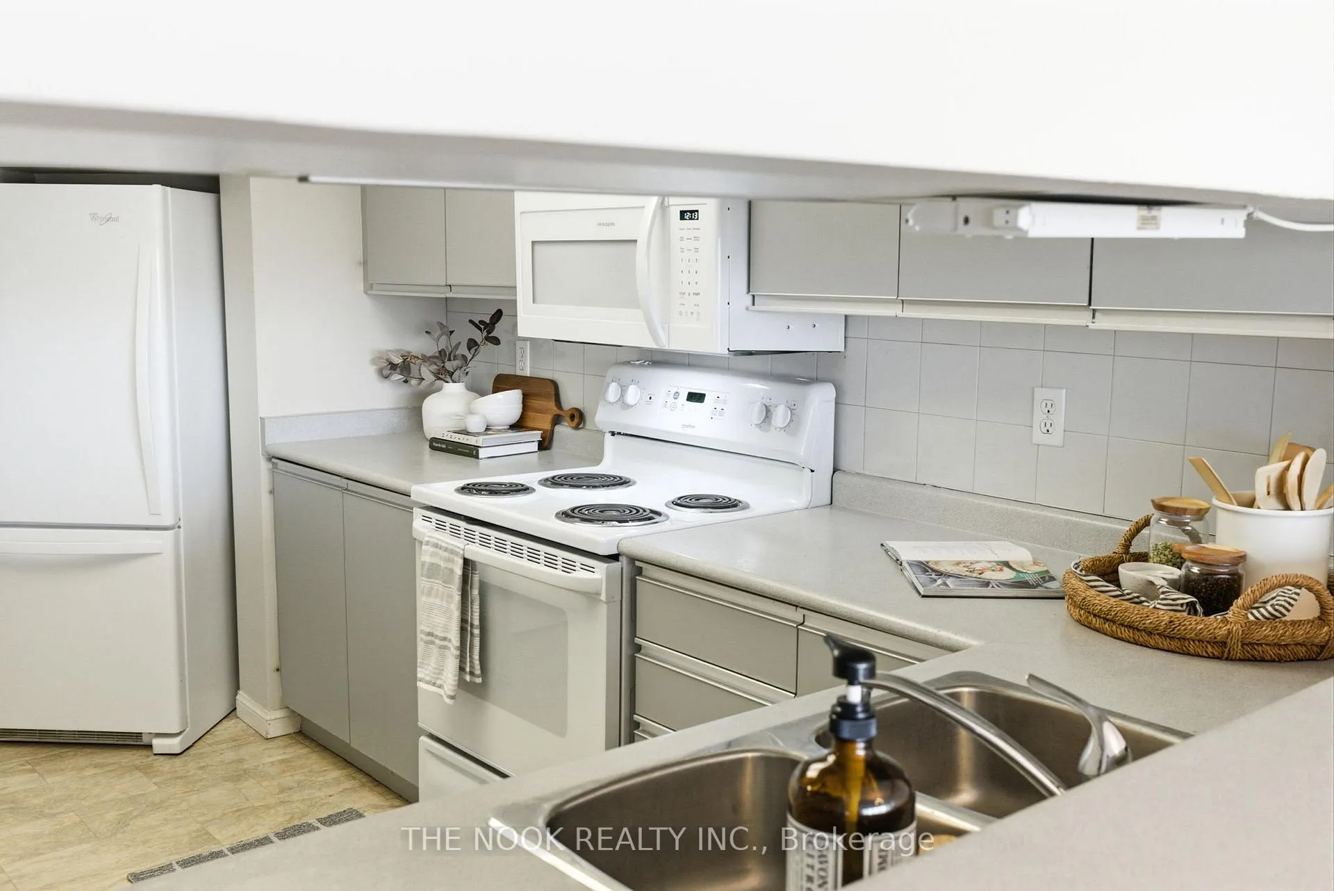 Photo 8 of Unit 608, 712 Rossland Road E, Whitby, Pringle Creek — HOMEH