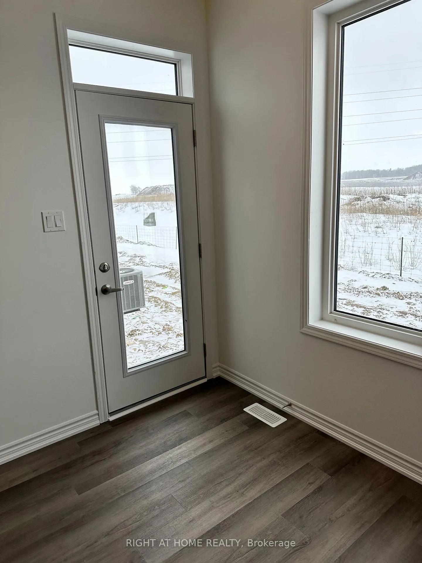 Photo 8 of 56 Forestwalk Street, Kitchener — HOMEH