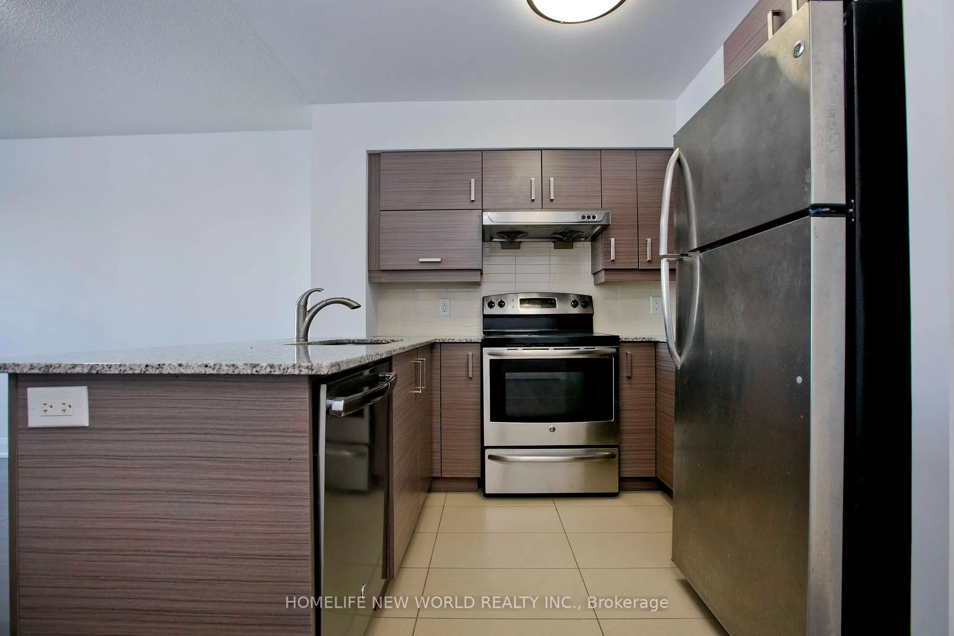 Photo 11 of Unit 905, 8200 Birchmount Road, Markham, Unionville — HOMEH