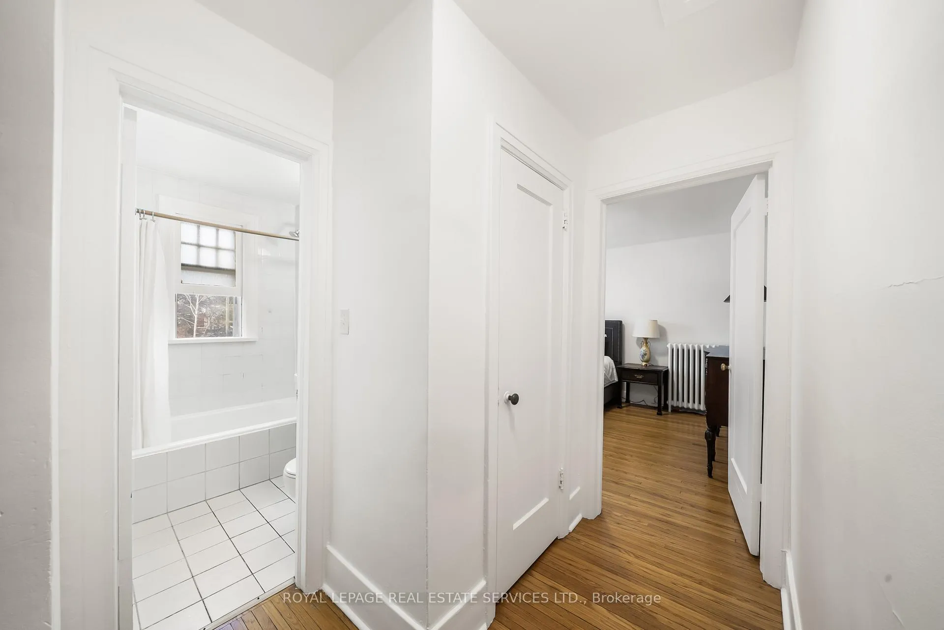 Photo 8 of 28 Macpherson Avenue, Toronto, The Annex — HOMEH