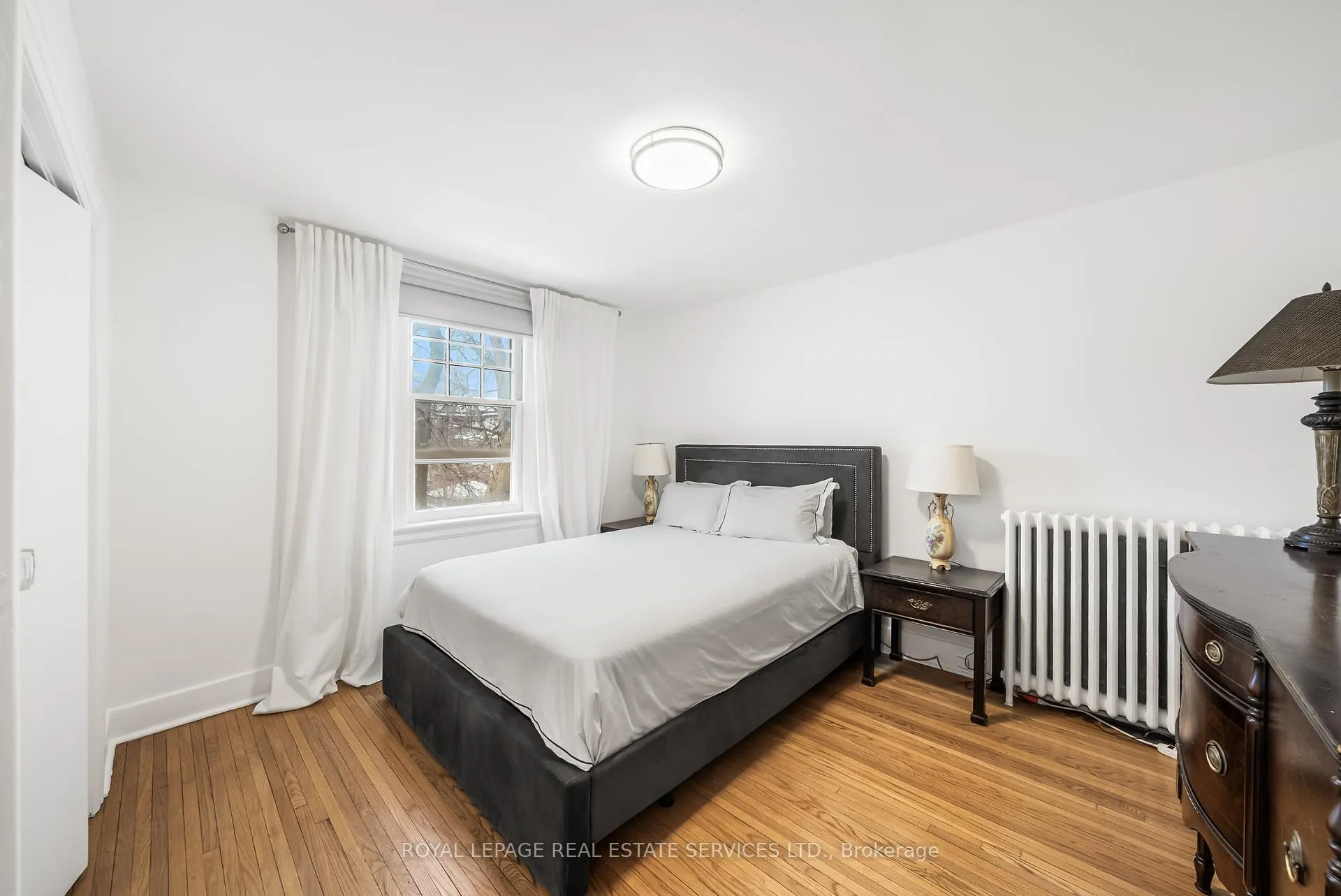 Photo 9 of 28 Macpherson Avenue, Toronto, The Annex — HOMEH