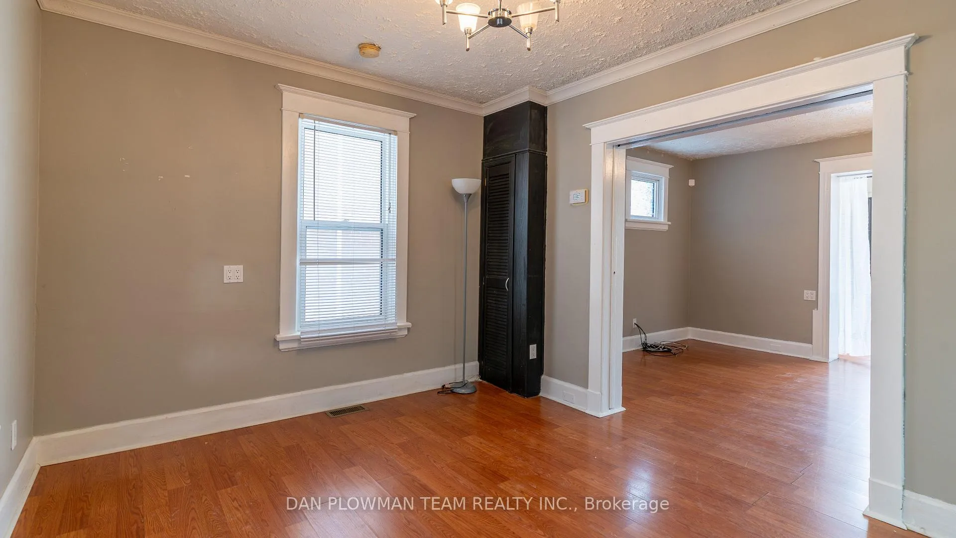 Photo 10 of 62 Park Road S, Oshawa, Vanier — HOMEH