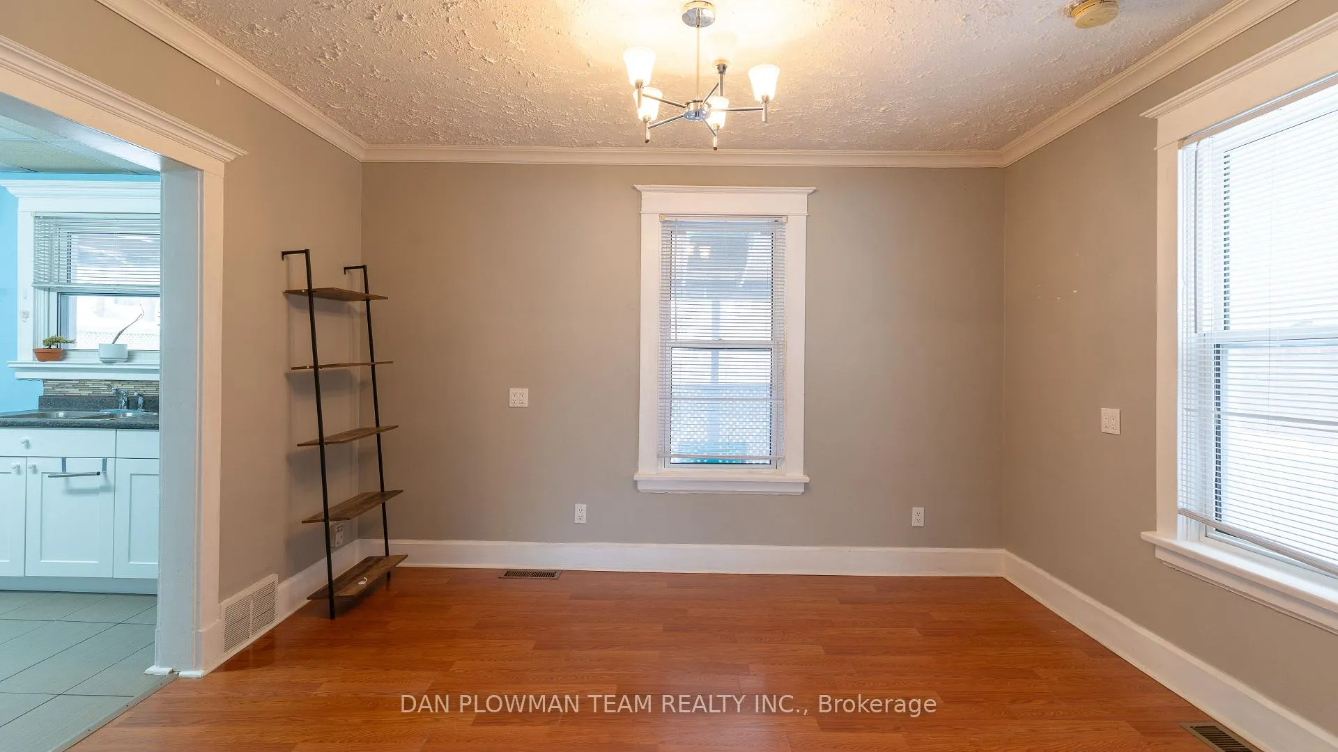 Photo 11 of 62 Park Road S, Oshawa, Vanier — HOMEH