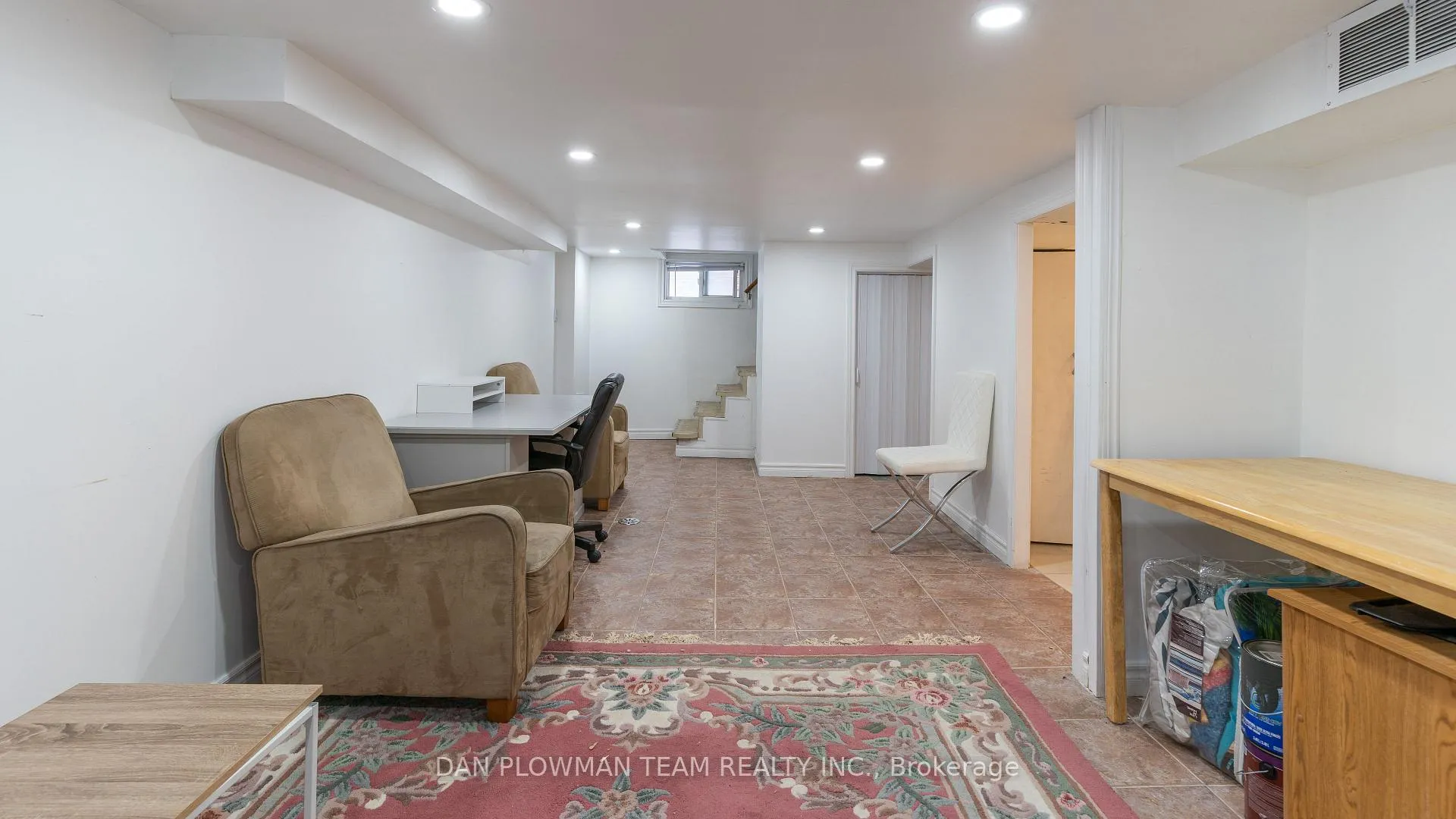 Photo 31 of 62 Park Road S, Oshawa, Vanier — HOMEH