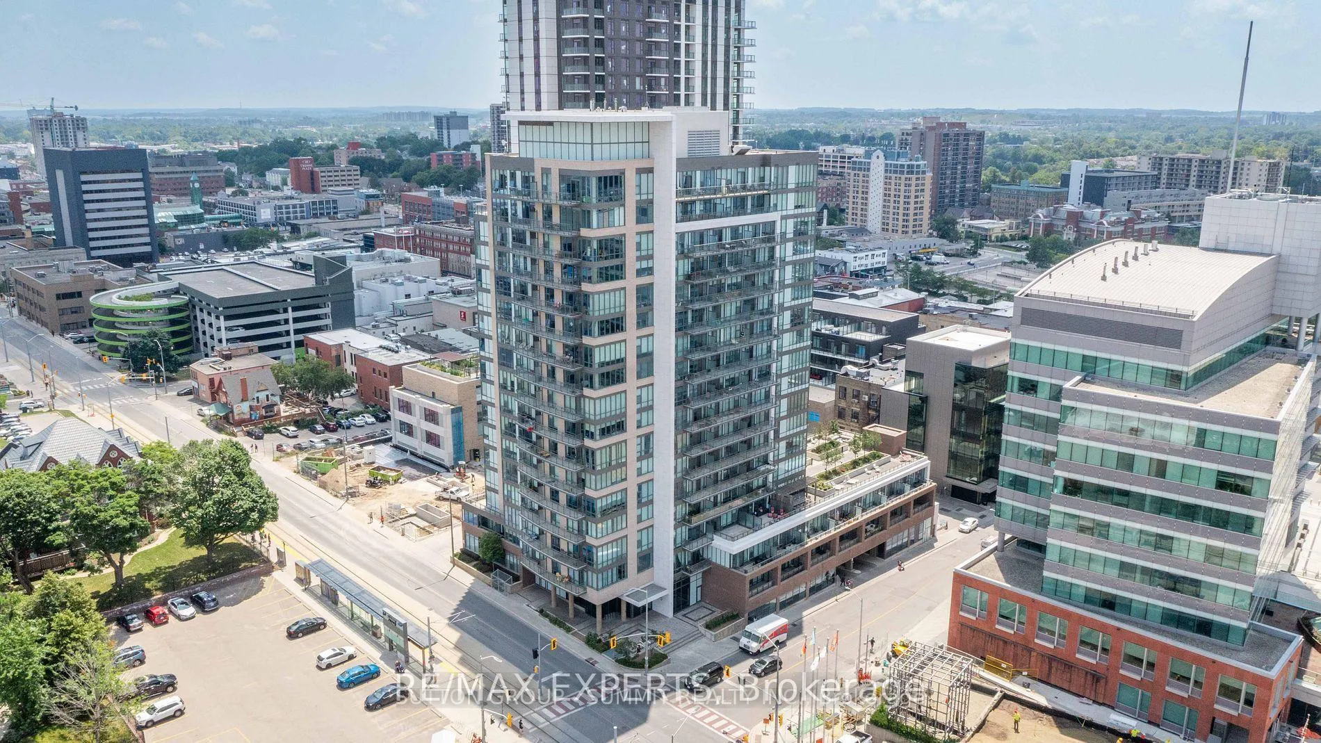 Front of Unit 1003, 85 Duke Street W