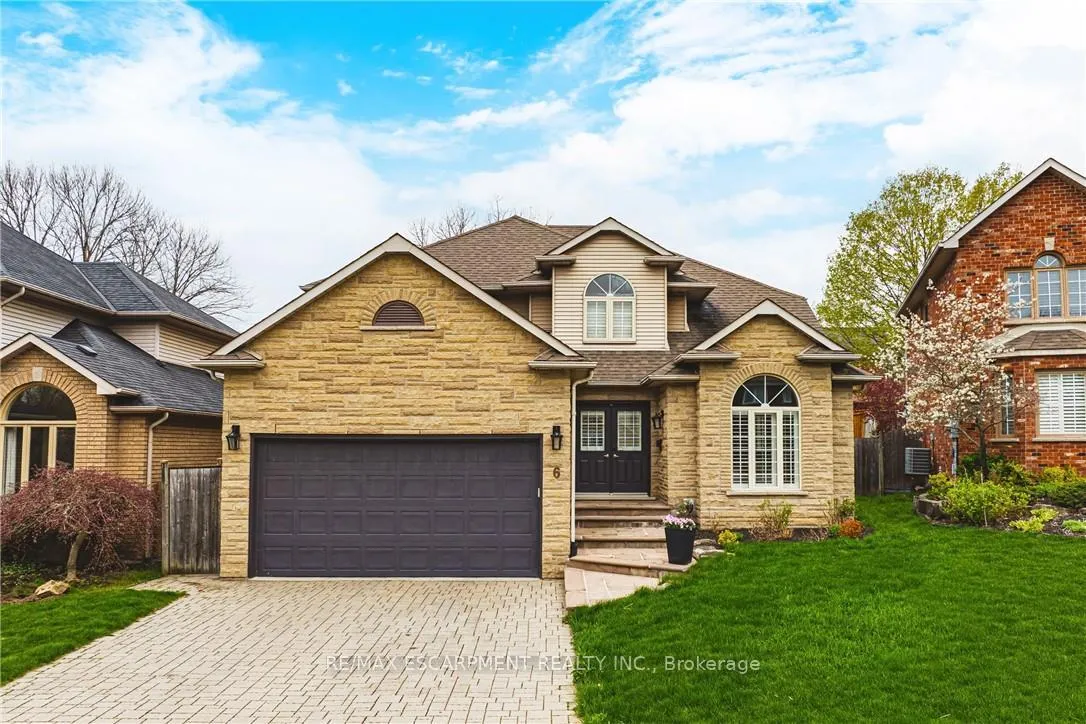 Photo 1 of 6 Windmill Place, Hamilton, Dundas — HOMEH