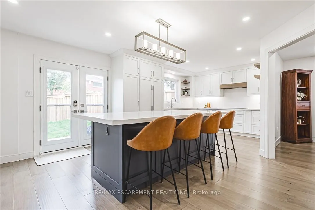 Photo 6 of 6 Windmill Place, Hamilton, Dundas — HOMEH