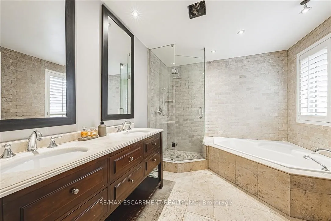 Photo 29 of 6 Windmill Place, Hamilton, Dundas — HOMEH
