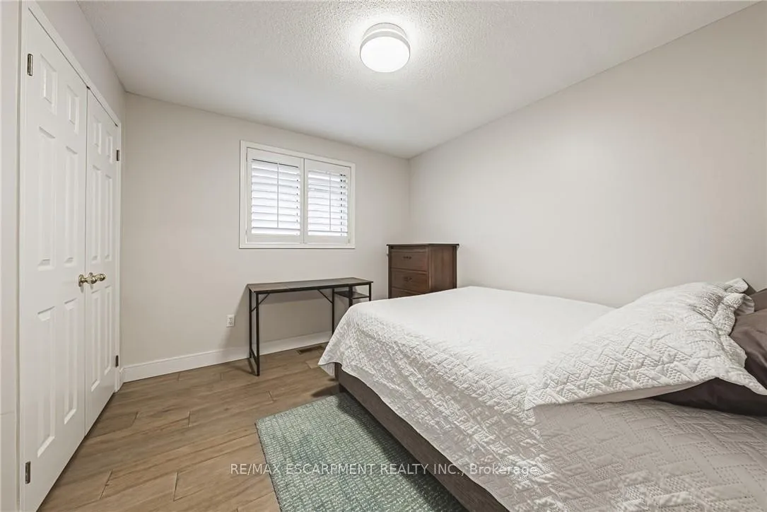 Photo 30 of 6 Windmill Place, Hamilton, Dundas — HOMEH