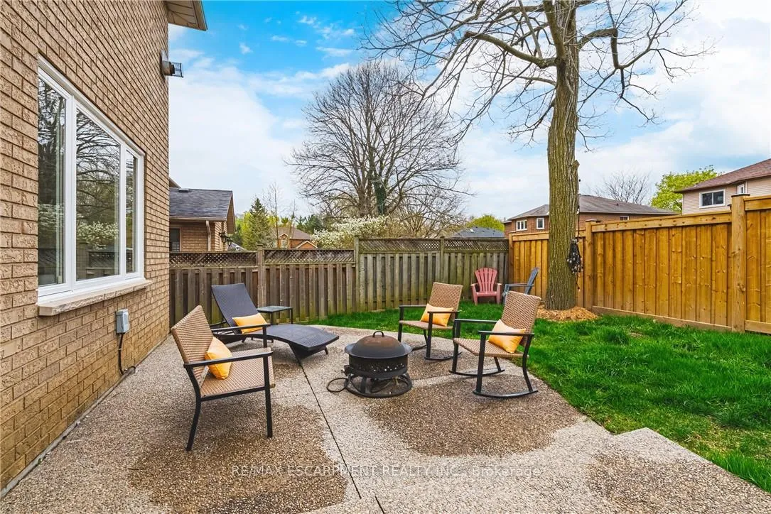 Photo 47 of 6 Windmill Place, Hamilton, Dundas — HOMEH