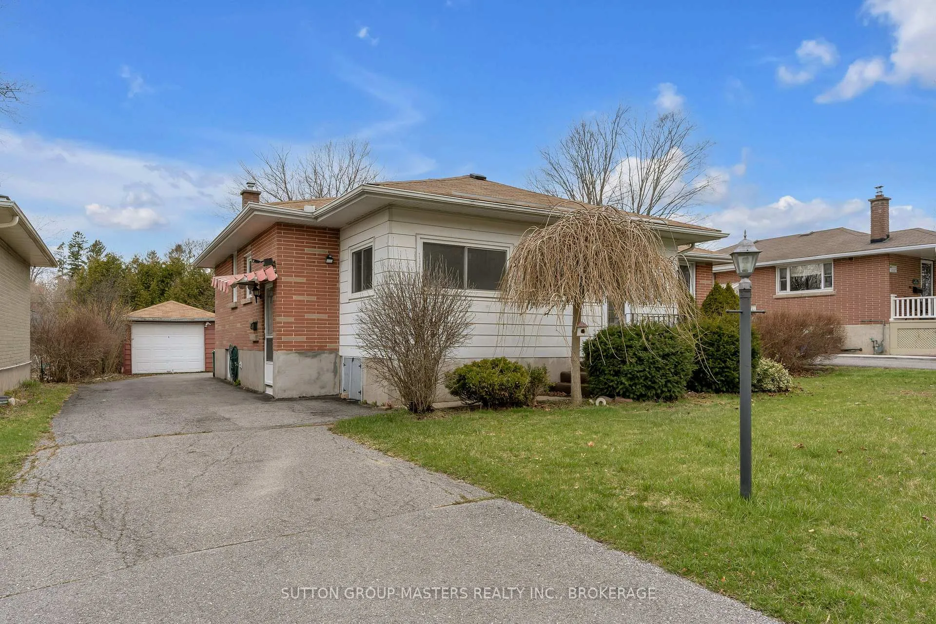Photo 2 of 250 Yonge Street, Kingston, Central City West — HOMEH