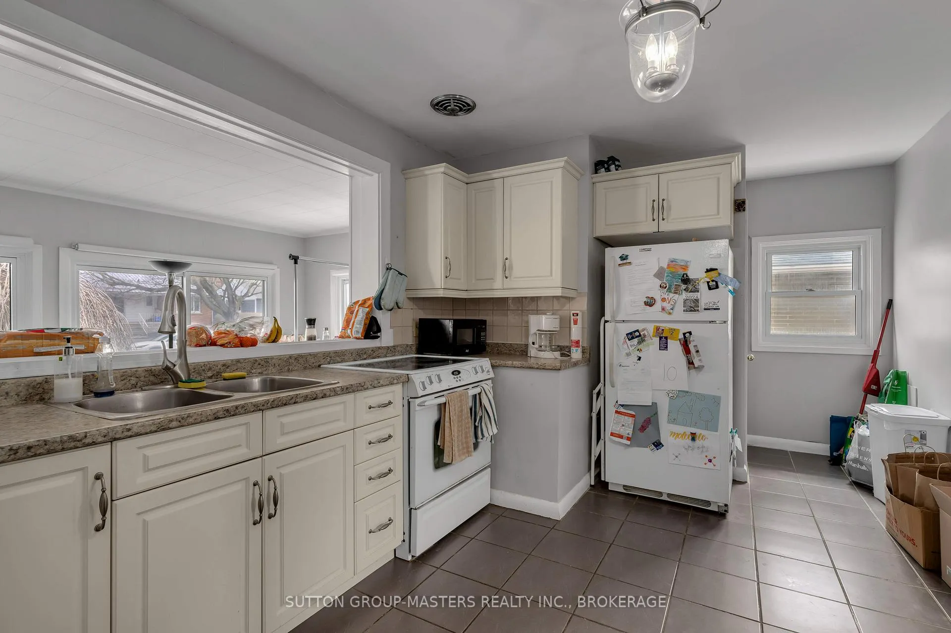 Photo 12 of 250 Yonge Street, Kingston, Central City West — HOMEH