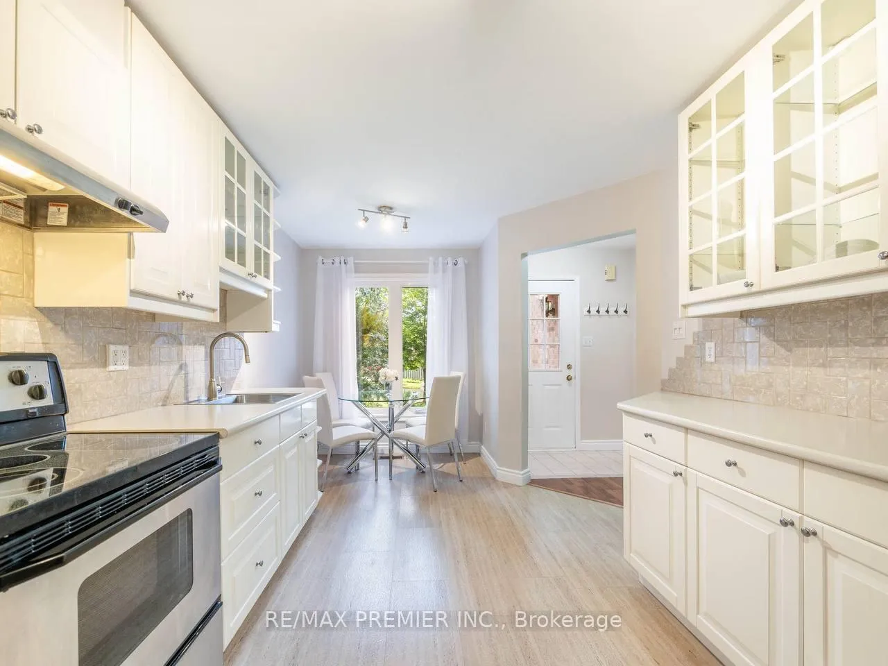 Photo 9 of 39 Ross Linton Drive, Aurora, Aurora Highlands — HOMEH