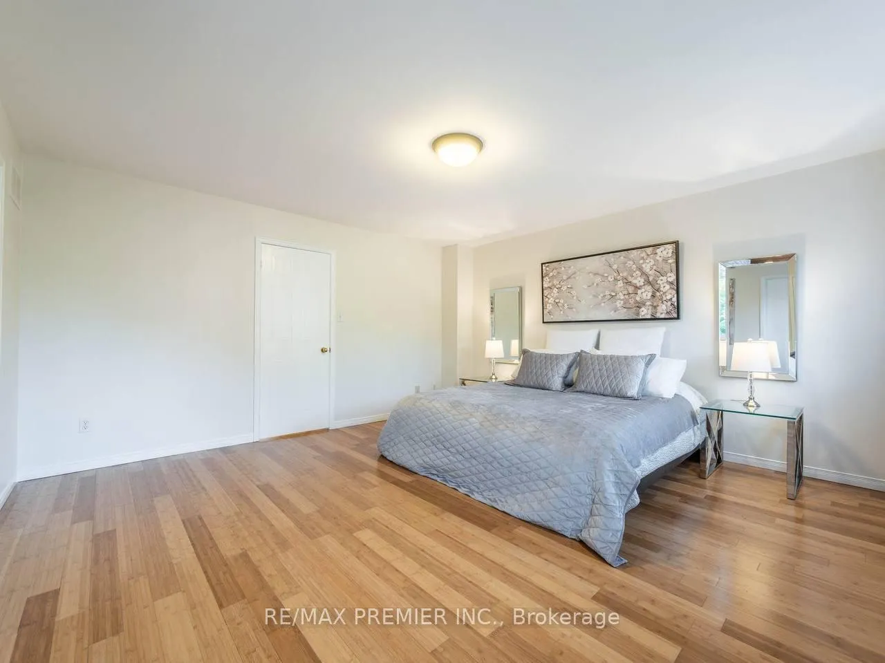 Photo 31 of 39 Ross Linton Drive, Aurora, Aurora Highlands — HOMEH