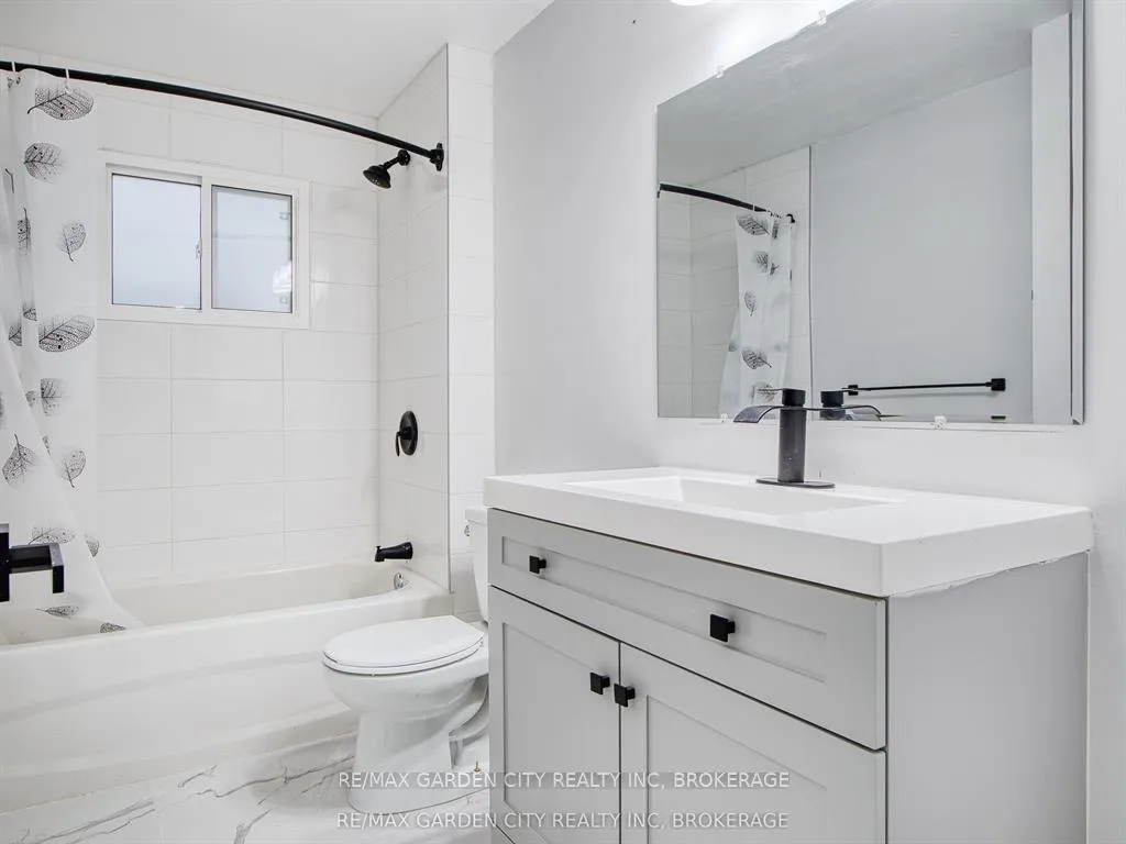 Photo 7 of Unit UPPER, 7 Maplecrest Avenue, St. Catharines, Burleigh Hill — HOMEH