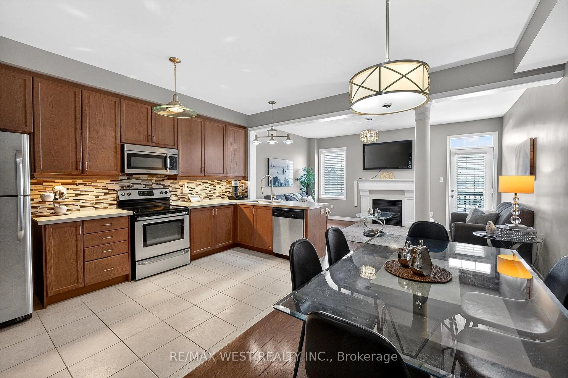 Photo 8 of 99 Alexie Way, Vaughan, Vellore Village — HOMEH