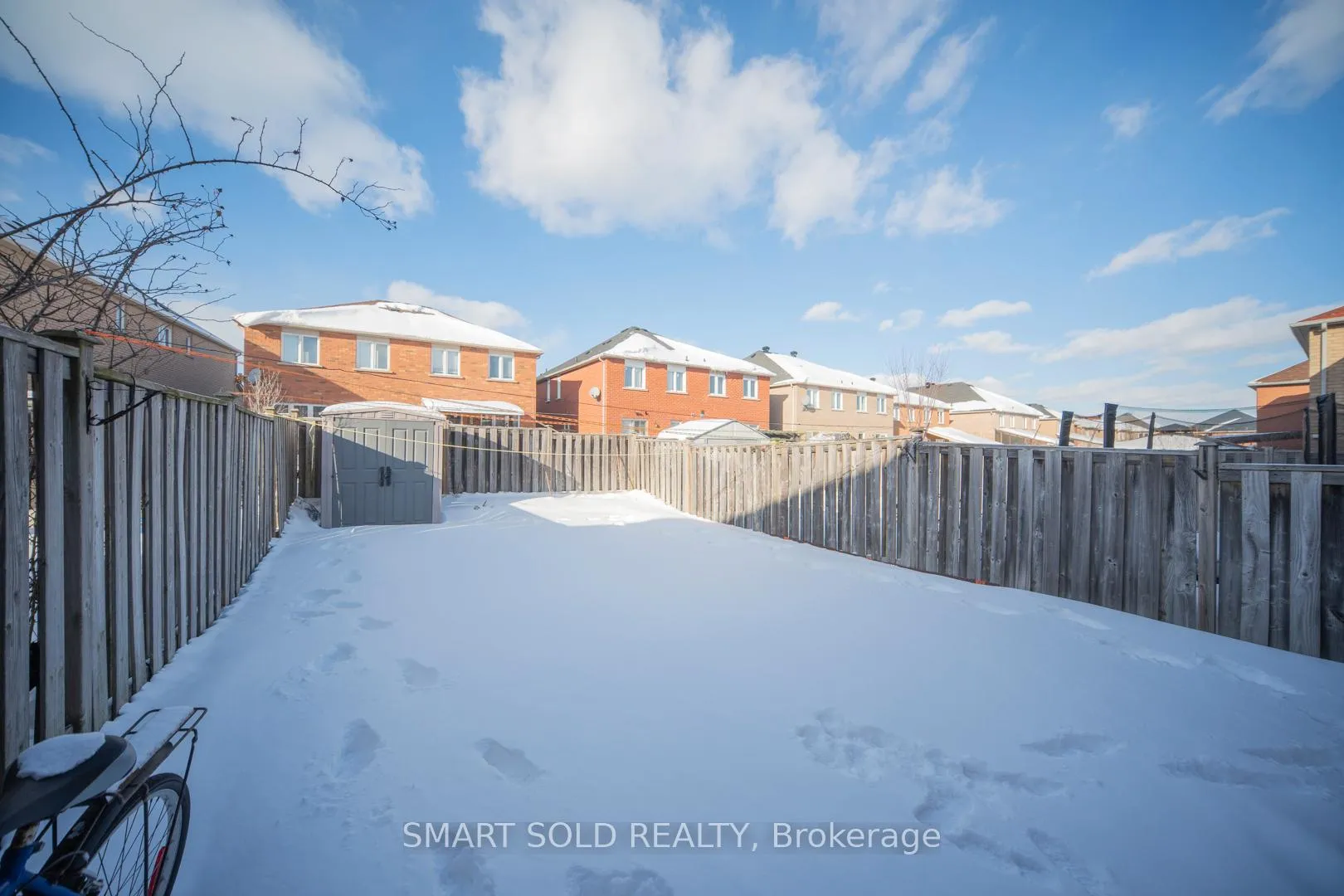 Photo 8 of 28 Tara Crescent, Markham, Cedarwood — HOMEH