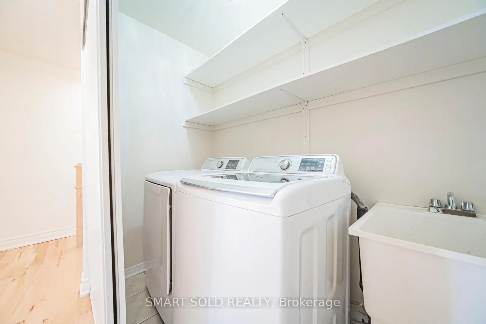 Photo 25 of 28 Tara Crescent, Markham, Cedarwood — HOMEH