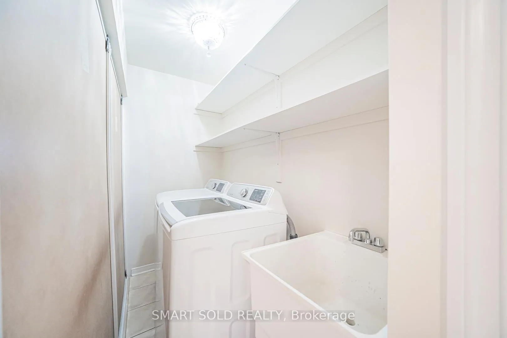 Photo 26 of 28 Tara Crescent, Markham, Cedarwood — HOMEH
