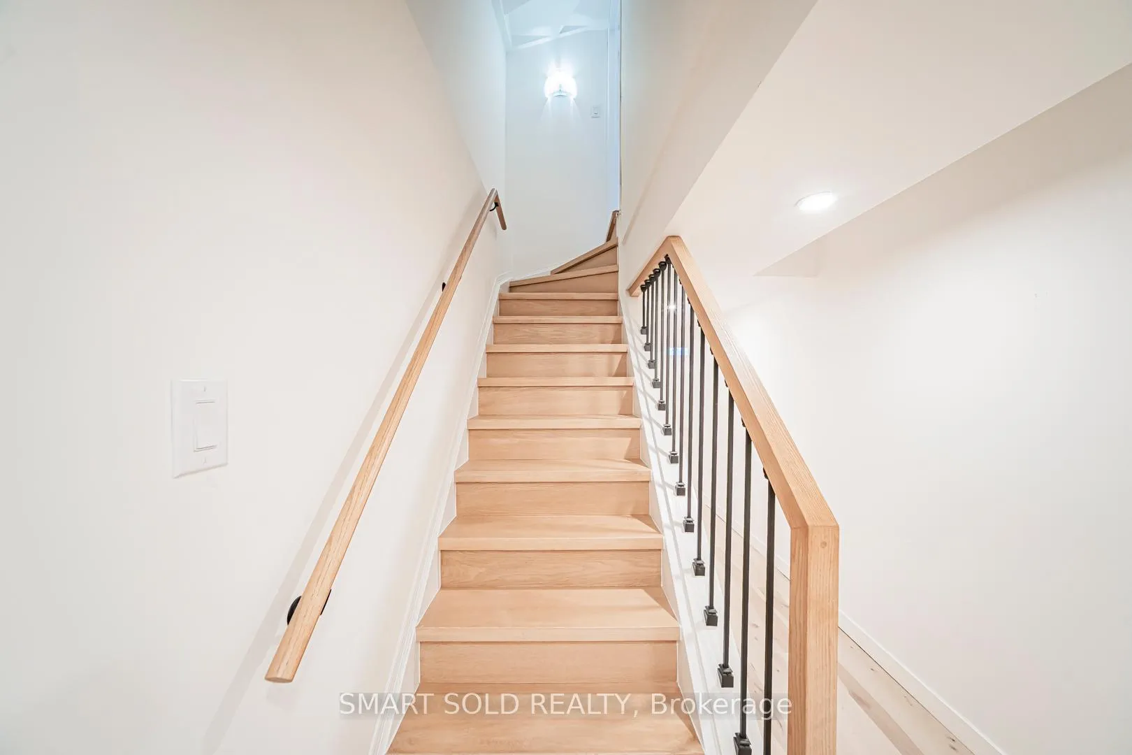 Photo 33 of 28 Tara Crescent, Markham, Cedarwood — HOMEH