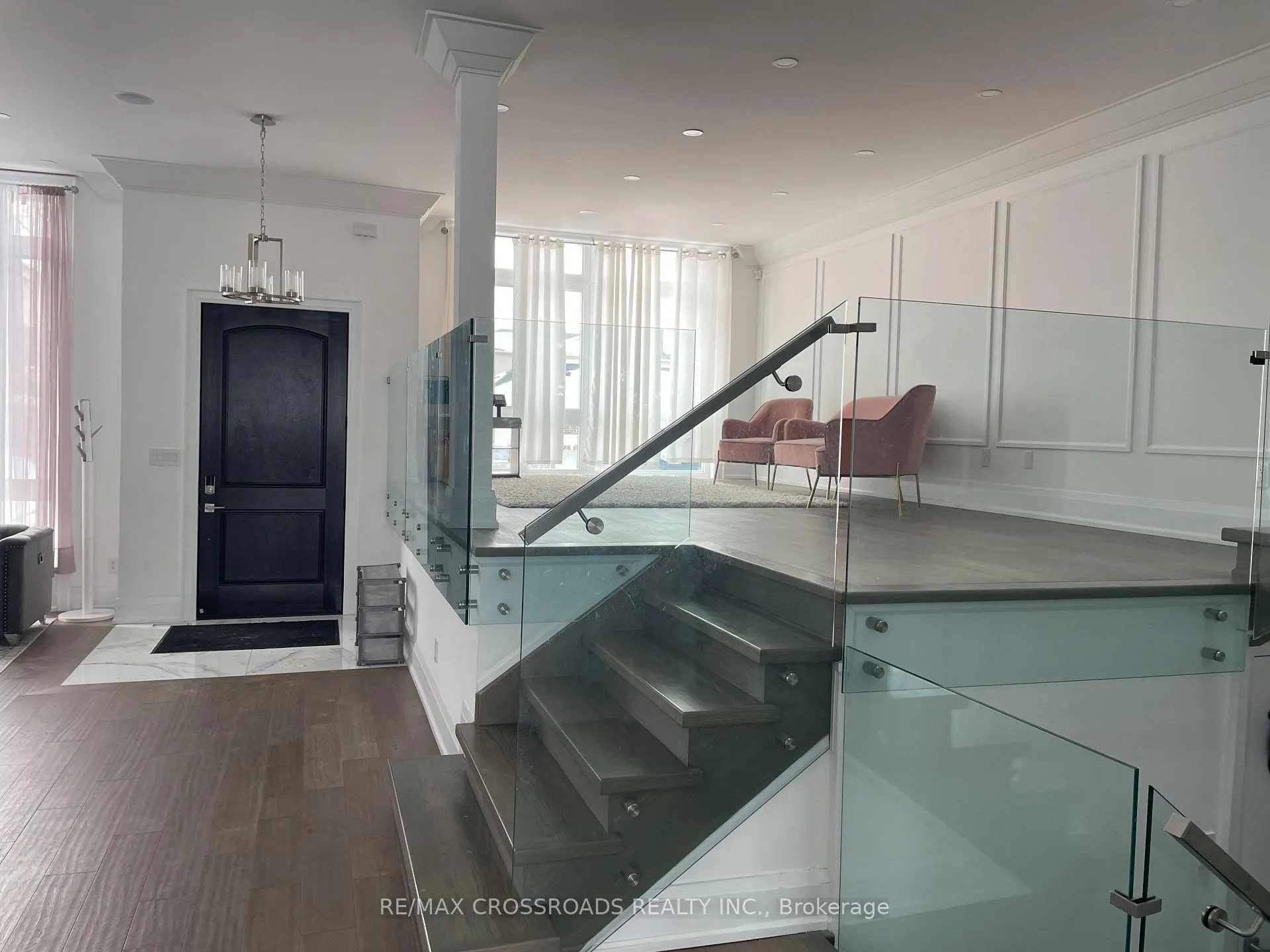 Photo 5 of 89 Cadorna Avenue, Toronto, East York — HOMEH