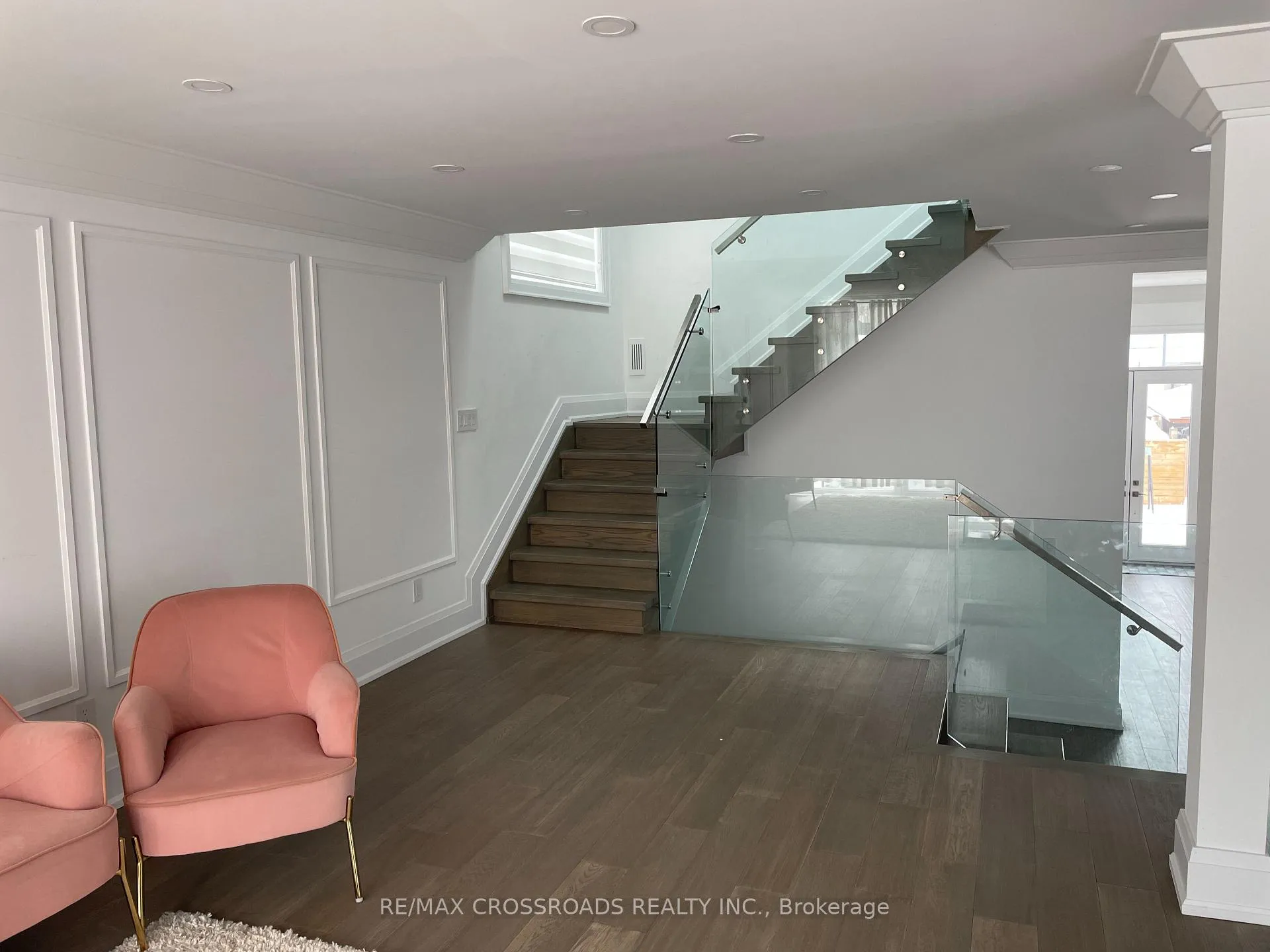 Photo 12 of 89 Cadorna Avenue, Toronto, East York — HOMEH