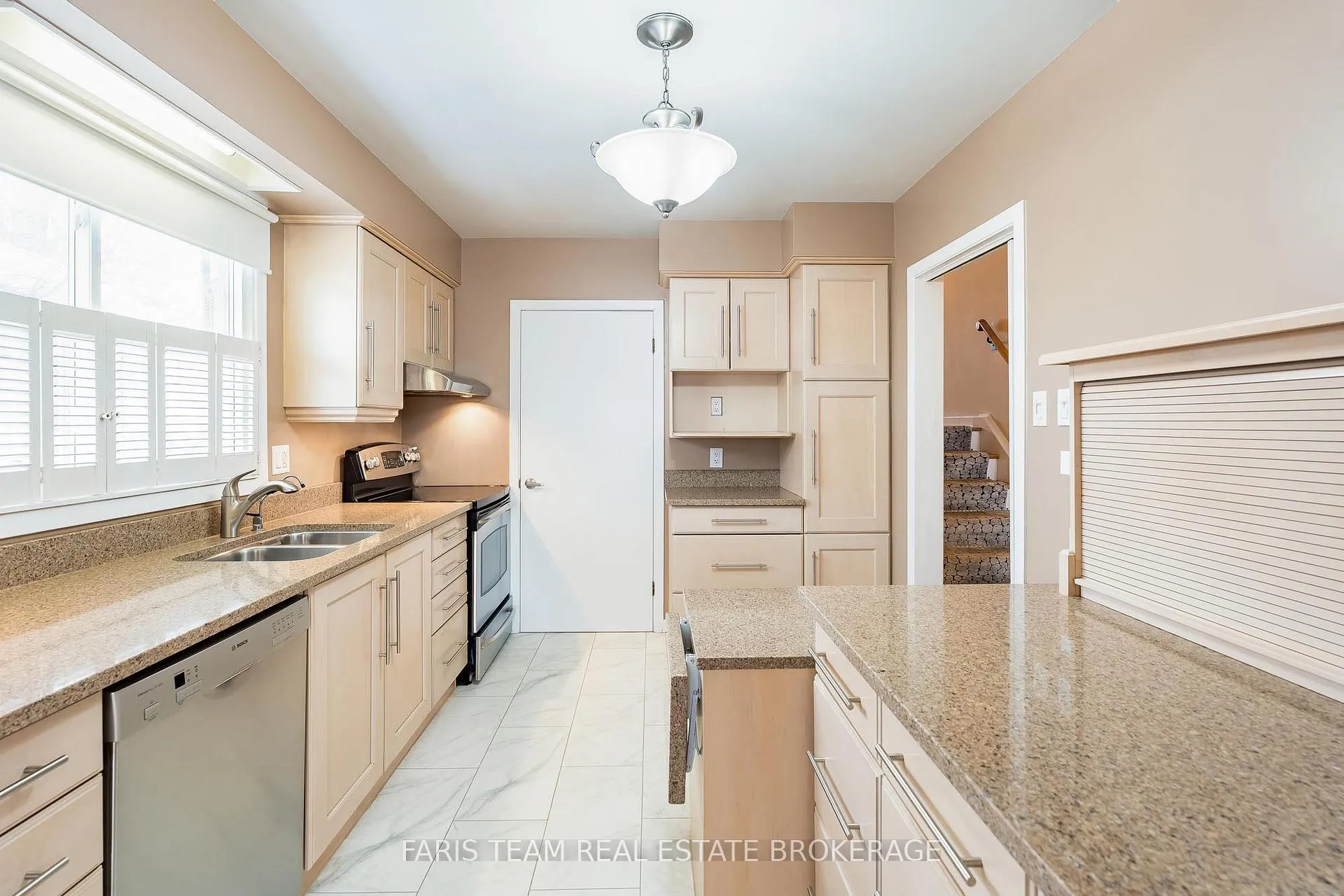 Photo 7 of 64 Steel Street, Barrie, Grove East — HOMEH