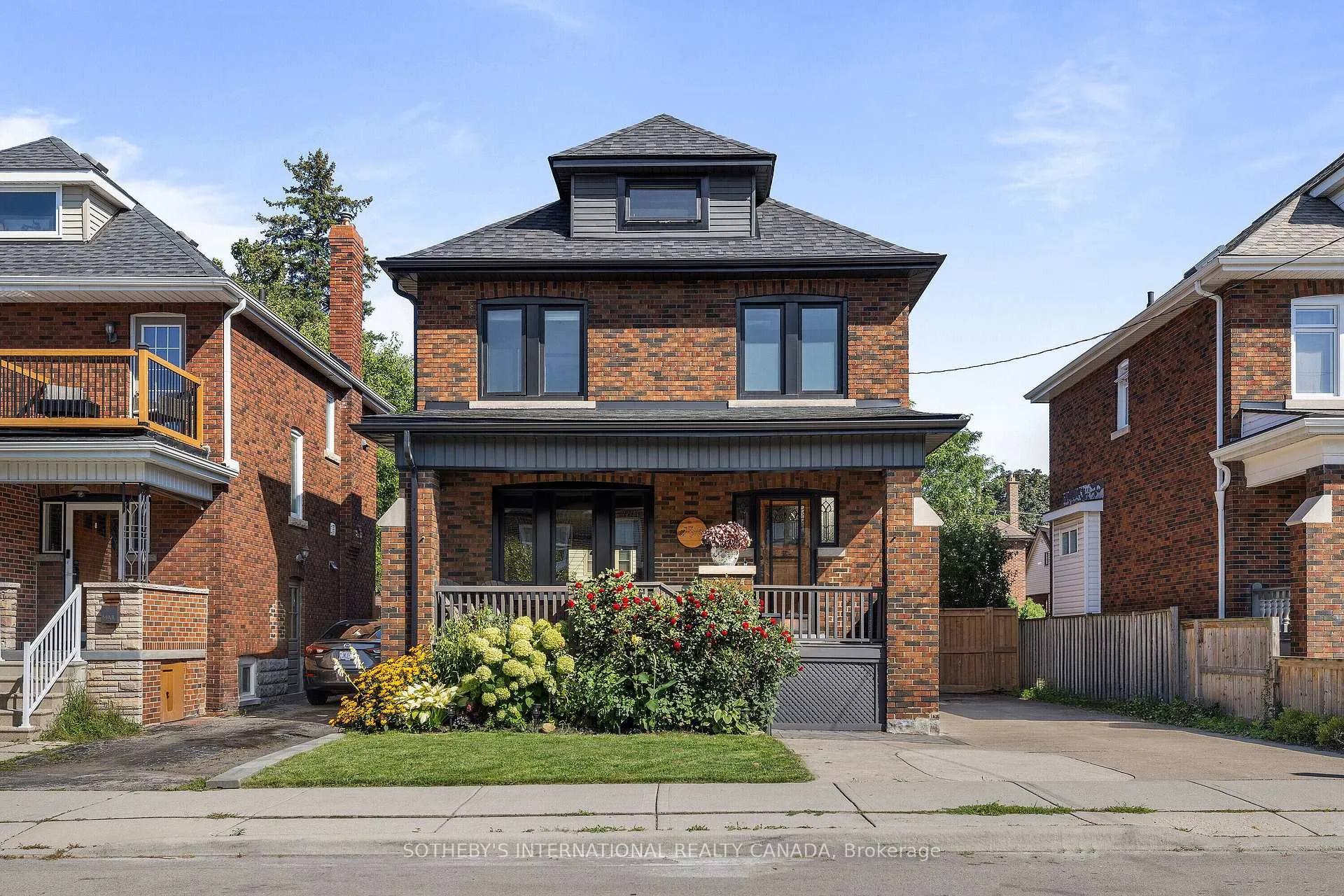 Photo 2 of 253 Graham Avenue S, Hamilton, Delta — HOMEH