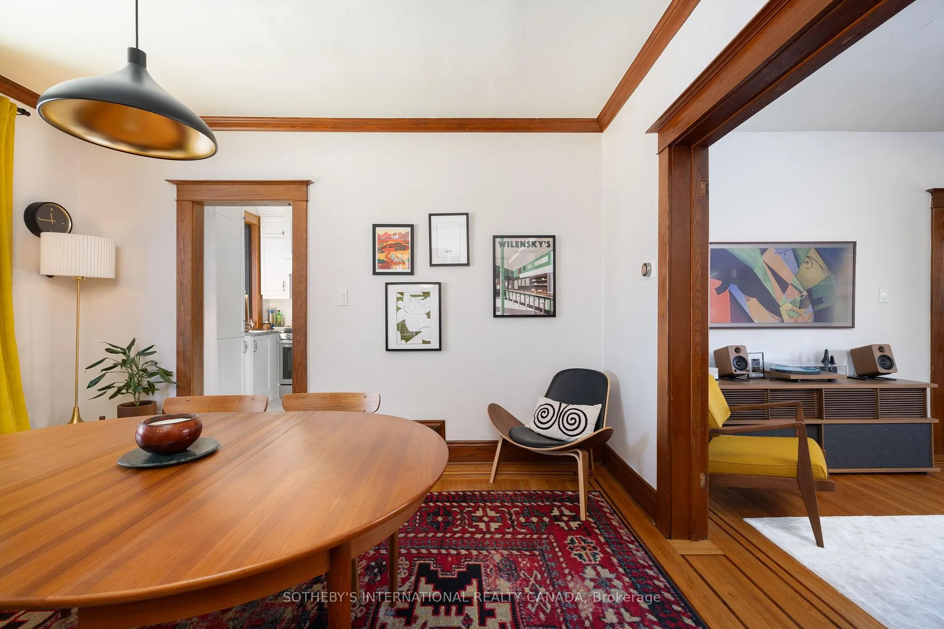 Photo 6 of 253 Graham Avenue S, Hamilton, Delta — HOMEH