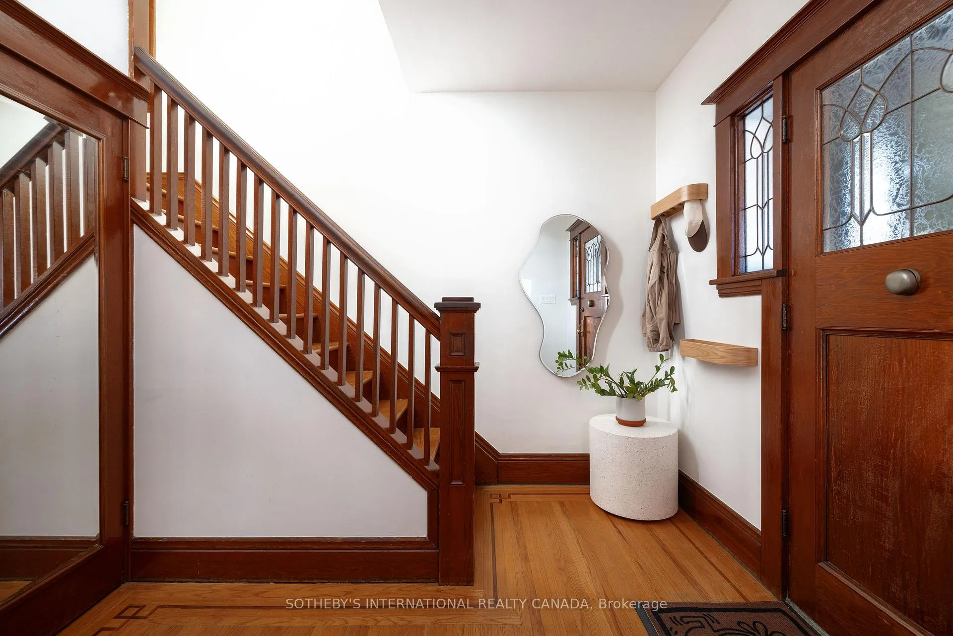 Photo 11 of 253 Graham Avenue S, Hamilton, Delta — HOMEH