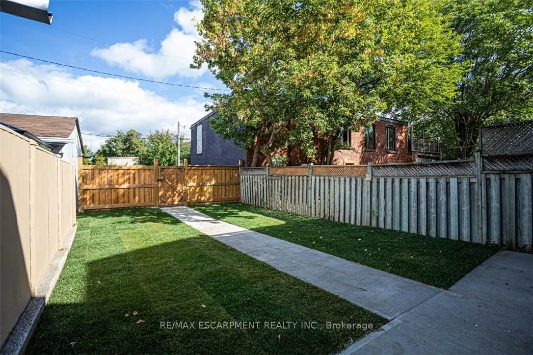 Photo 39 of 15 Century Street, Hamilton, Landsdale — HOMEH