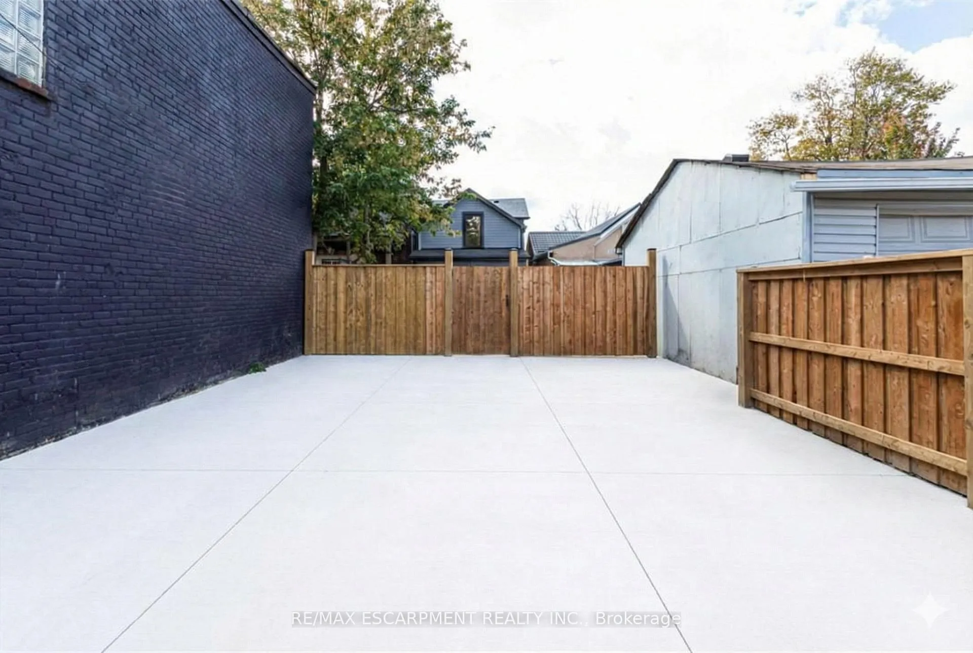 Photo 44 of 15 Century Street, Hamilton, Landsdale — HOMEH