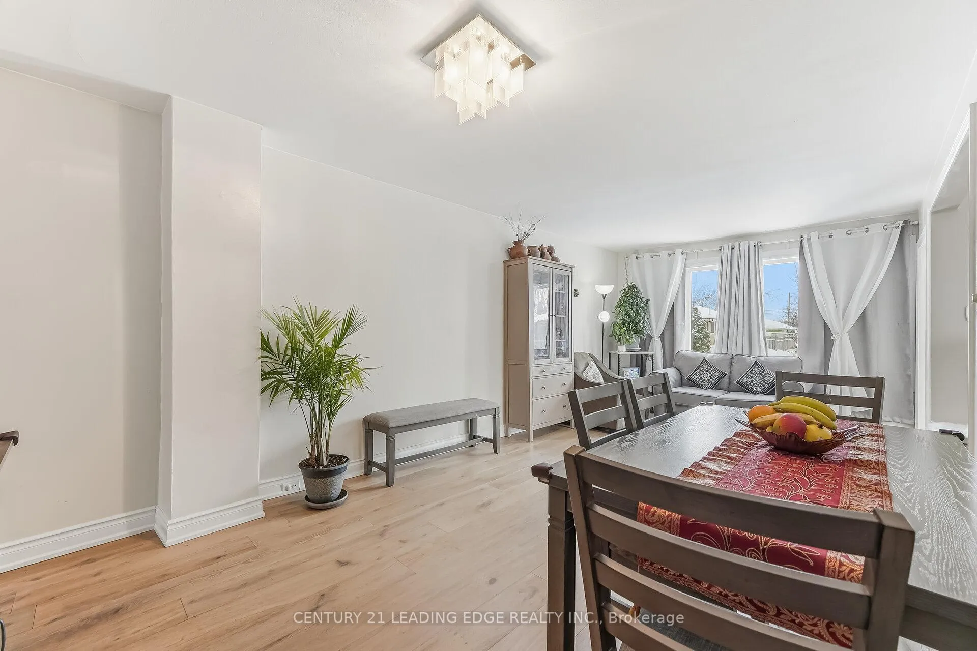 Photo 10 of 58 Rushley Drive, Scarborough, Bendale — HOMEH