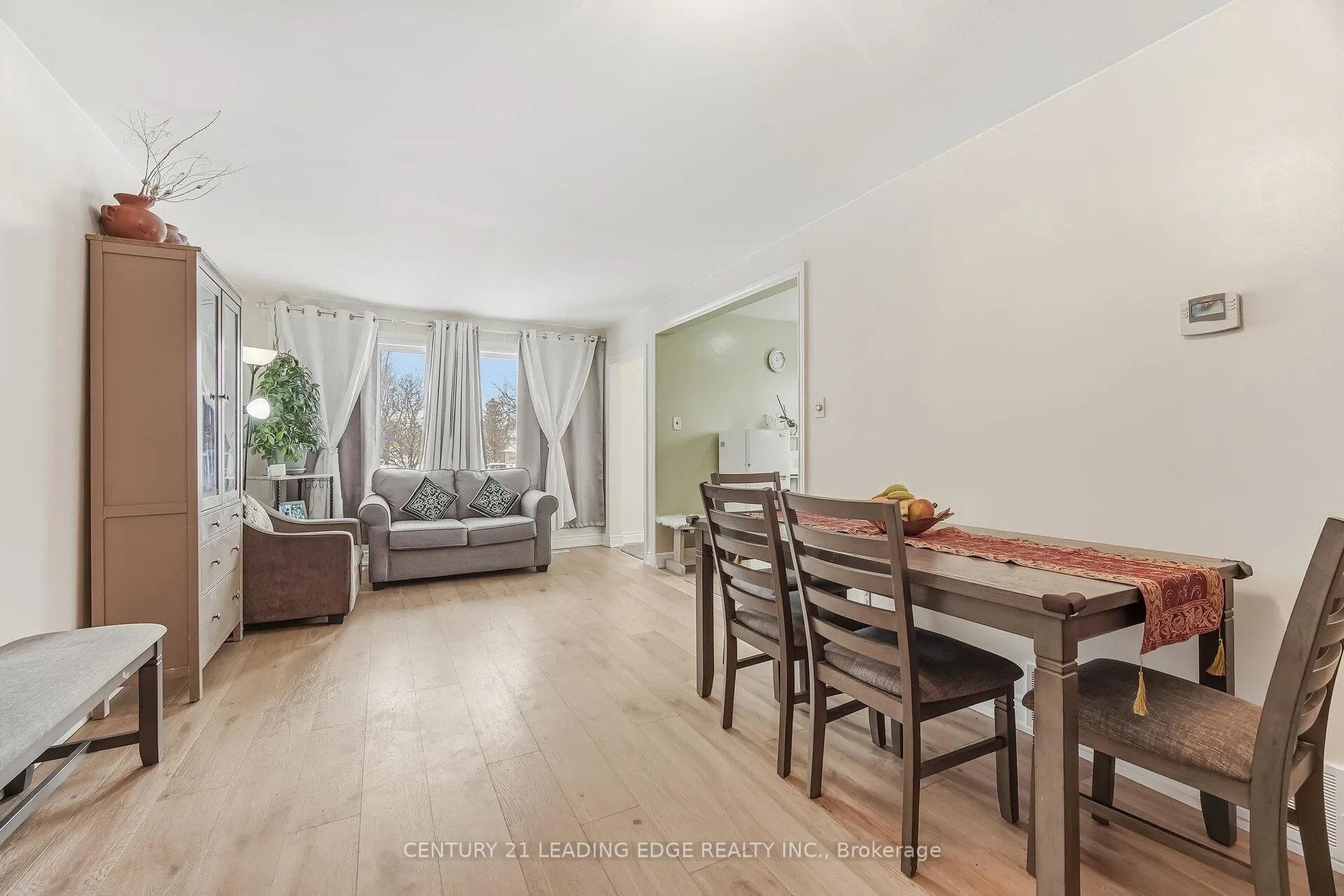 Photo 11 of 58 Rushley Drive, Scarborough, Bendale — HOMEH
