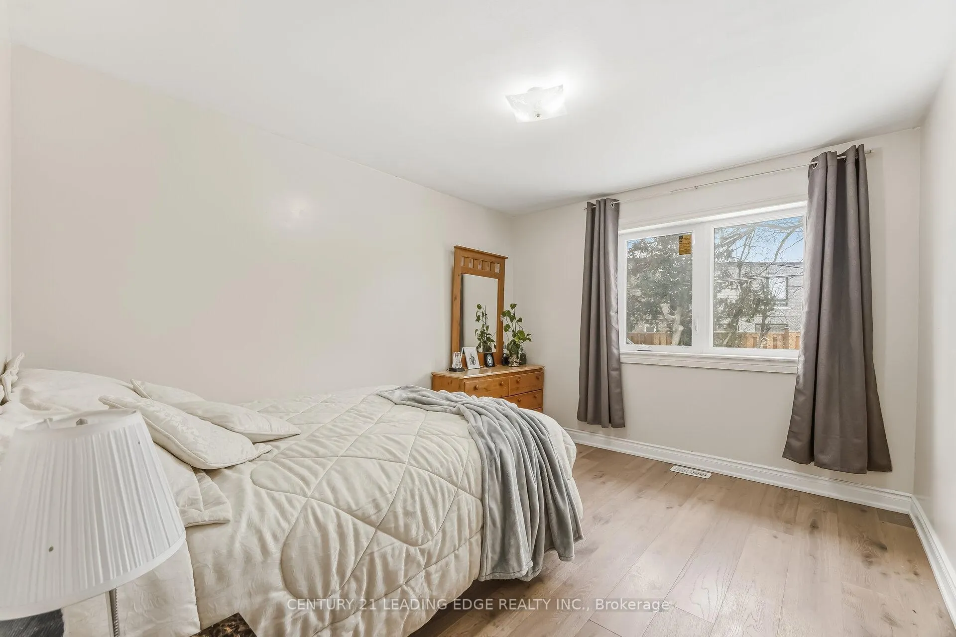 Photo 17 of 58 Rushley Drive, Scarborough, Bendale — HOMEH