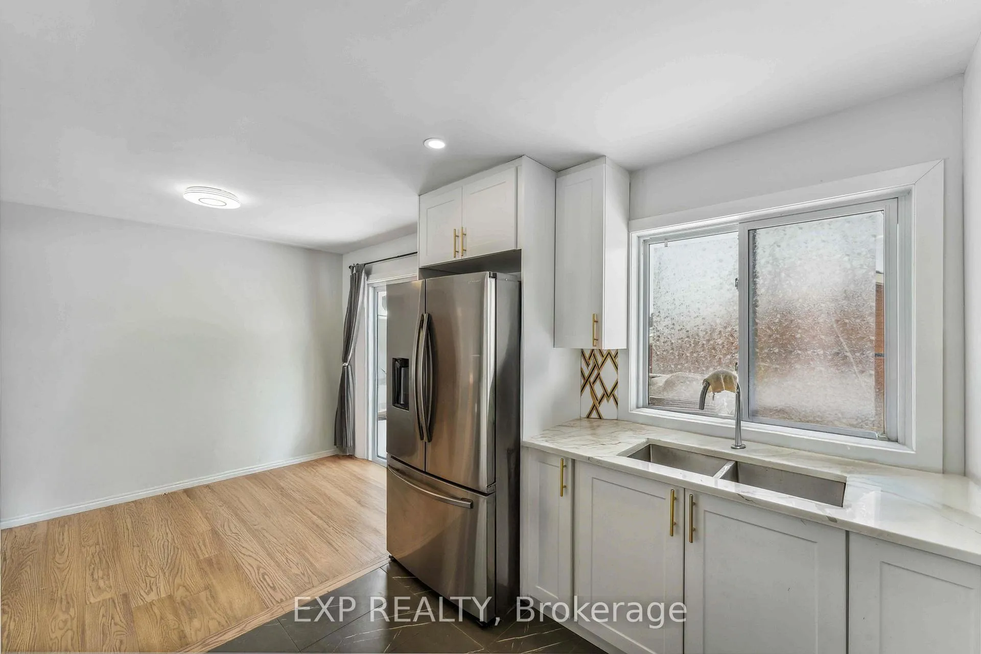 Photo 12 of 44 Sherry Lane, Ottawa, Manordale — HOMEH