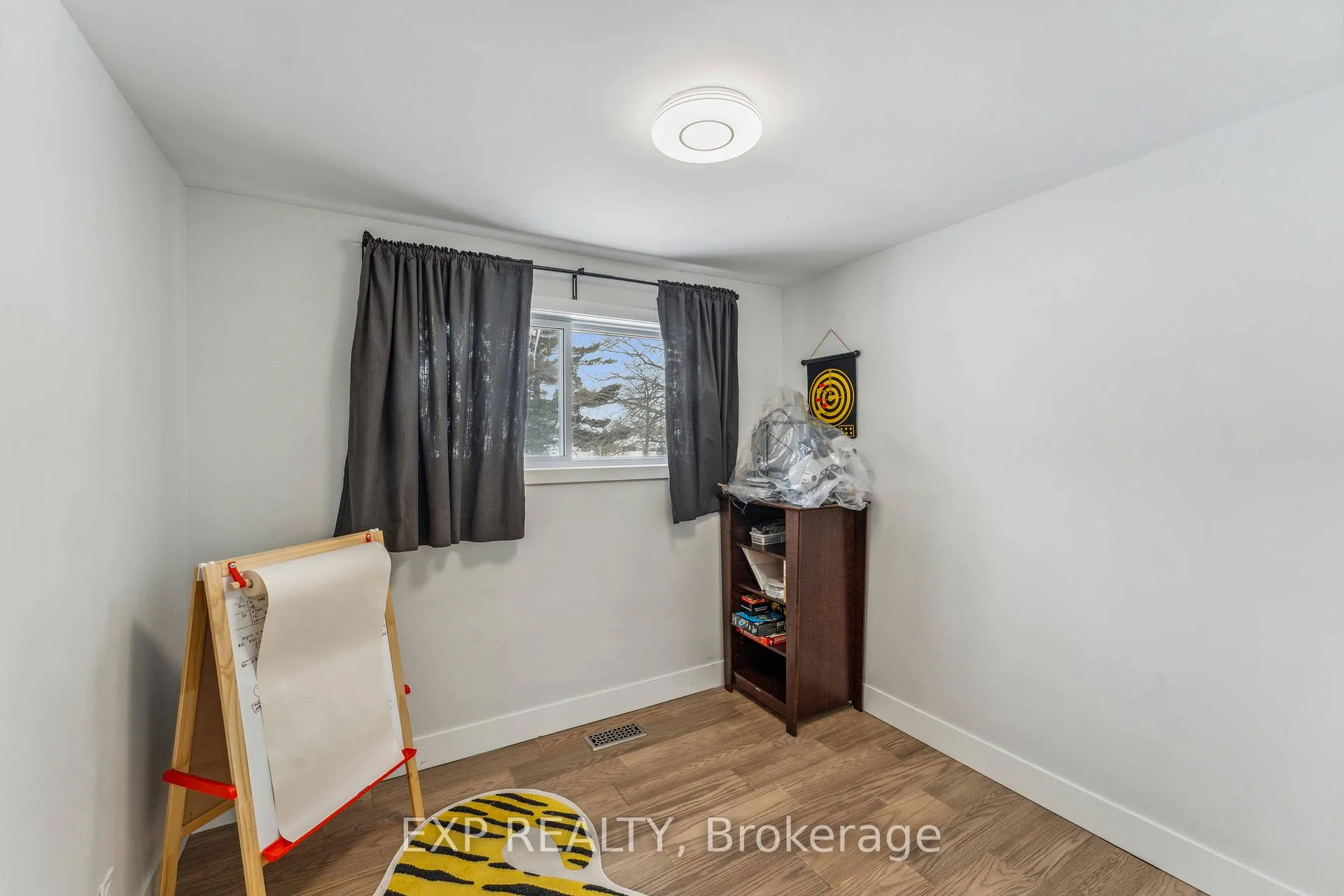Photo 13 of 44 Sherry Lane, Ottawa, Manordale — HOMEH