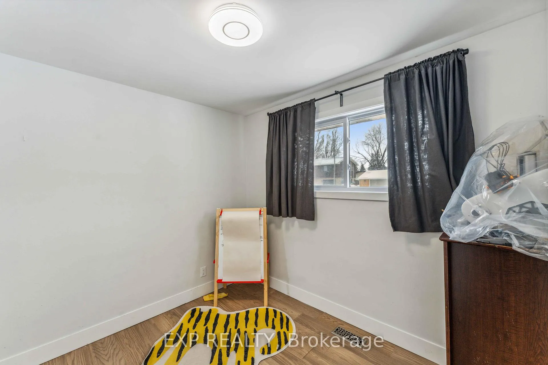 Photo 14 of 44 Sherry Lane, Ottawa, Manordale — HOMEH